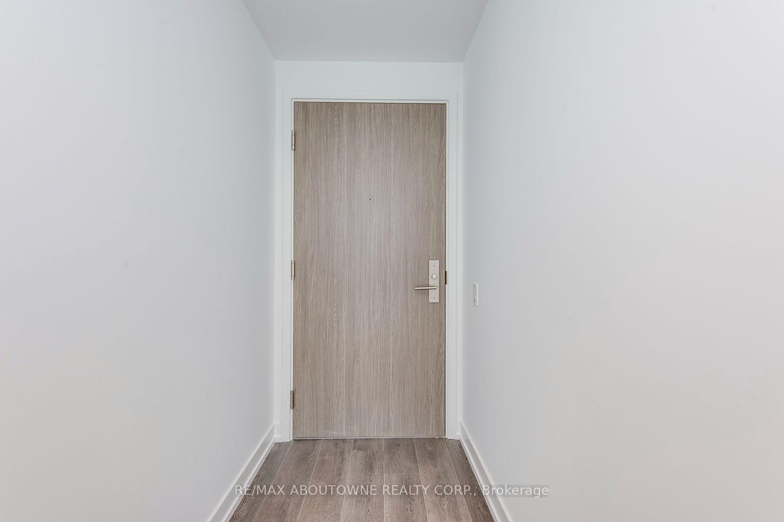 Photo 4 of Unit 2010, 161 Roehampton Avenue, Toronto, Mount Pleasant West — HOMEH