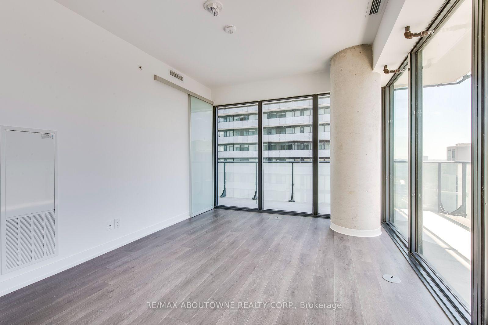 Photo 8 of Unit 2010, 161 Roehampton Avenue, Toronto, Mount Pleasant West — HOMEH