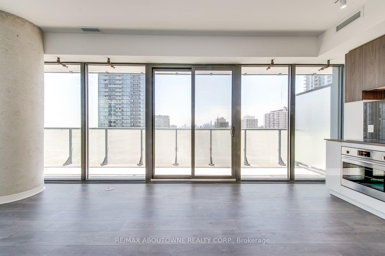 Photo 9 of Unit 2010, 161 Roehampton Avenue, Toronto, Mount Pleasant West — HOMEH