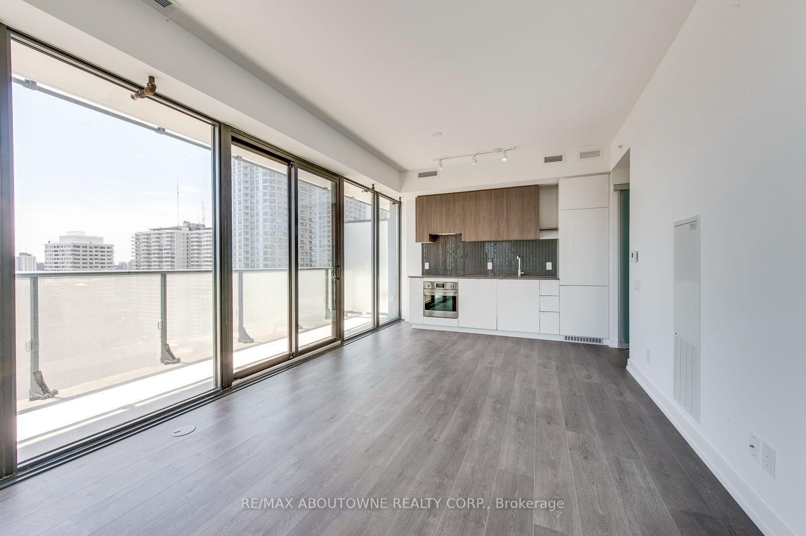 Photo 11 of Unit 2010, 161 Roehampton Avenue, Toronto, Mount Pleasant West — HOMEH