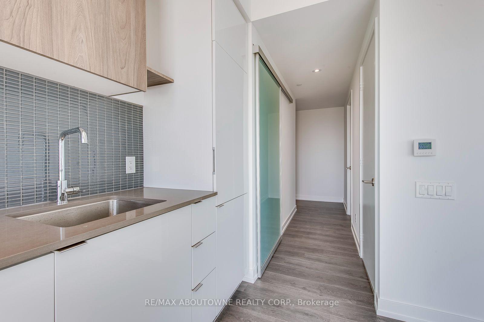 Photo 15 of Unit 2010, 161 Roehampton Avenue, Toronto, Mount Pleasant West — HOMEH