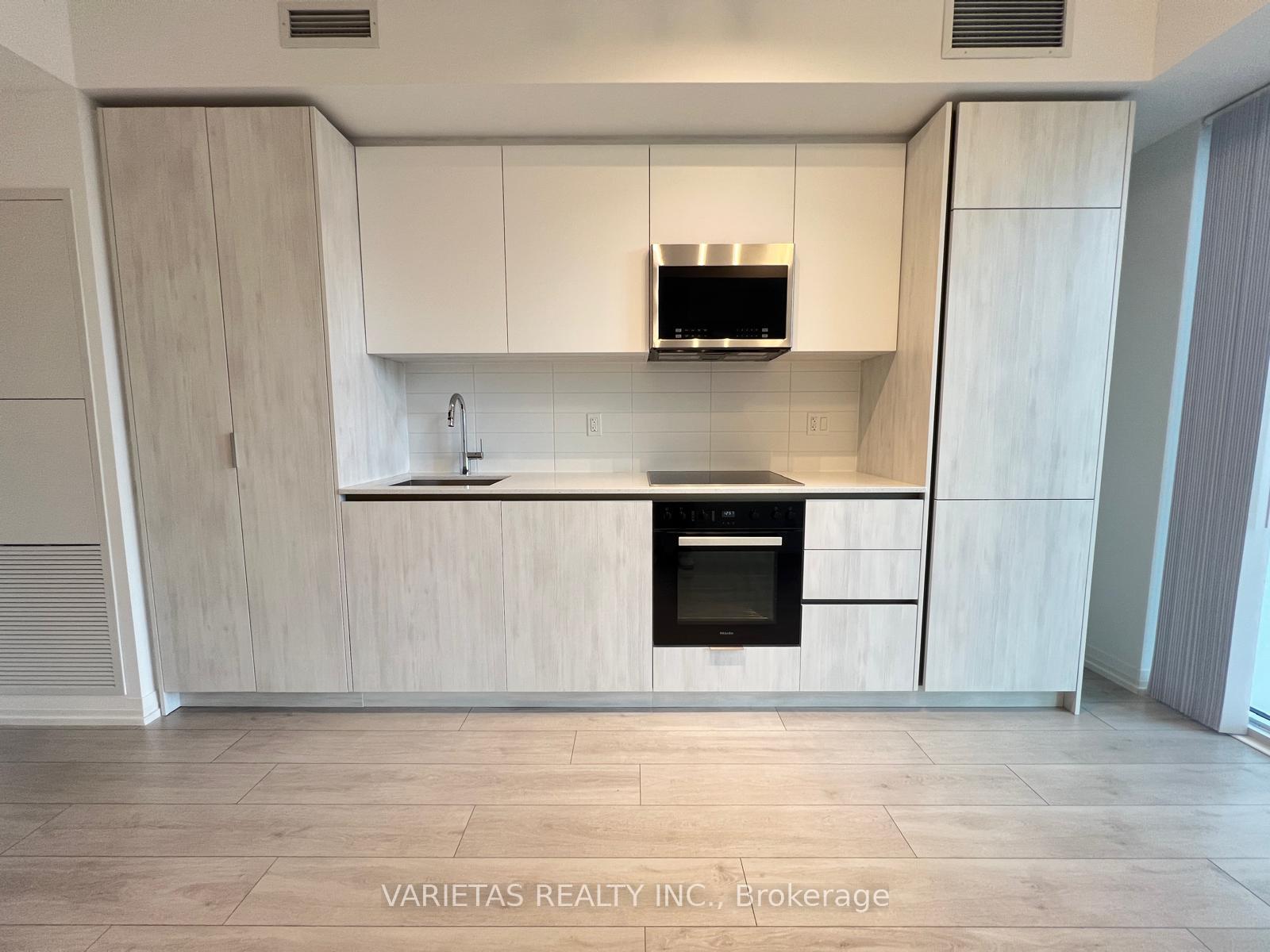 Photo 6 of Unit 2016, 400 King Street W, Toronto, Waterfront Communities — HOMEH