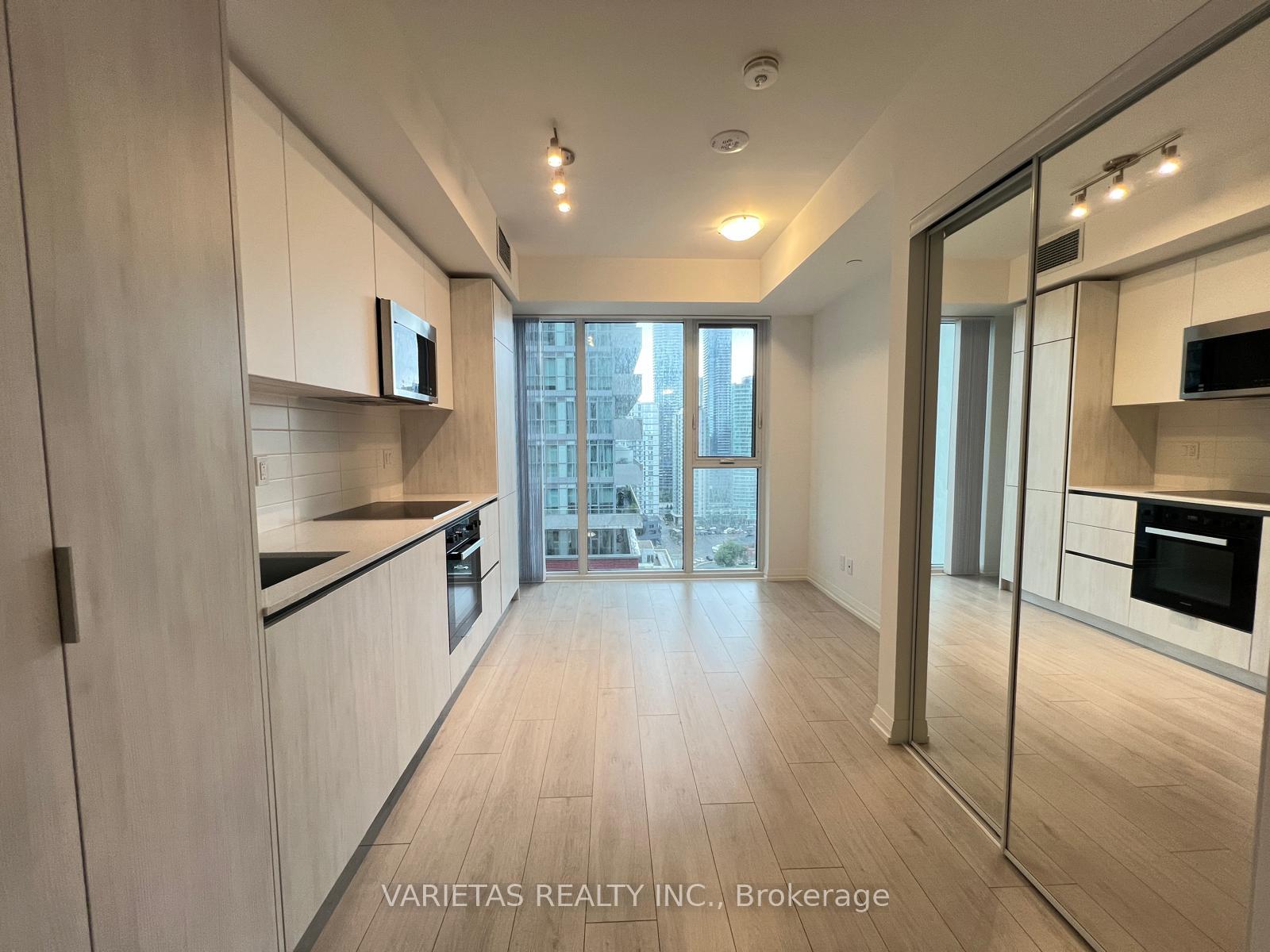 Photo 7 of Unit 2016, 400 King Street W, Toronto, Waterfront Communities — HOMEH