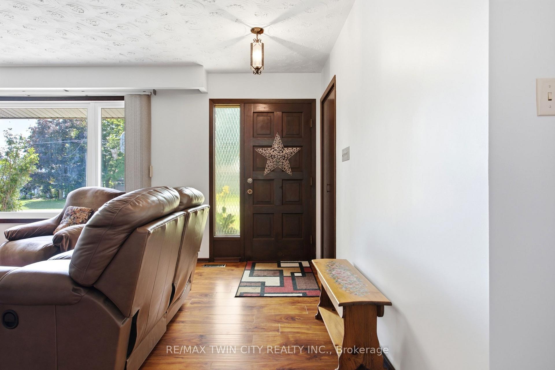 Photo 4 of 28 Alice Crescent, Wilmot — HOMEH
