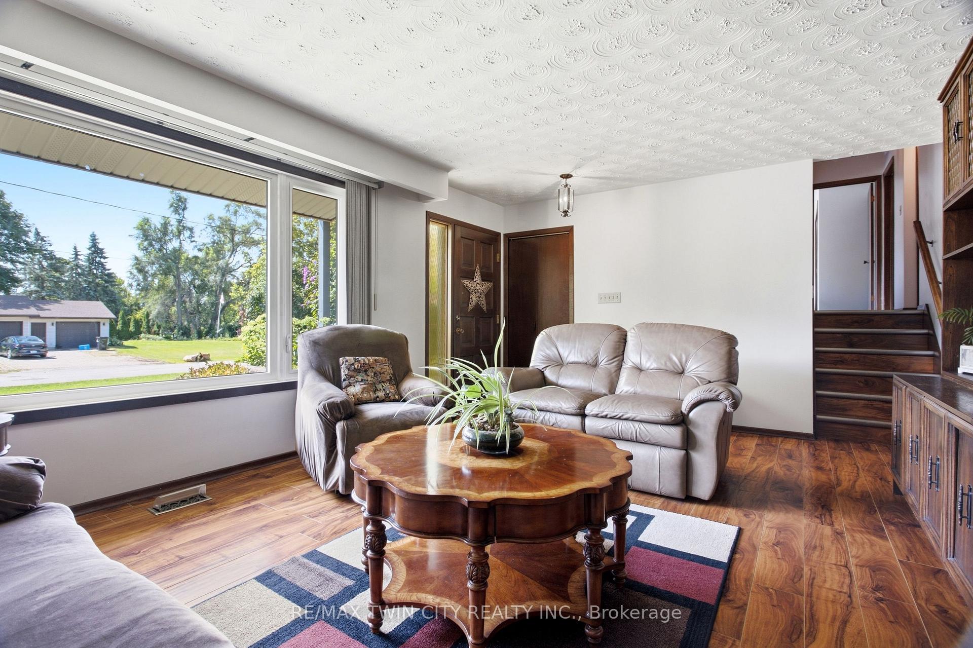 Photo 7 of 28 Alice Crescent, Wilmot — HOMEH