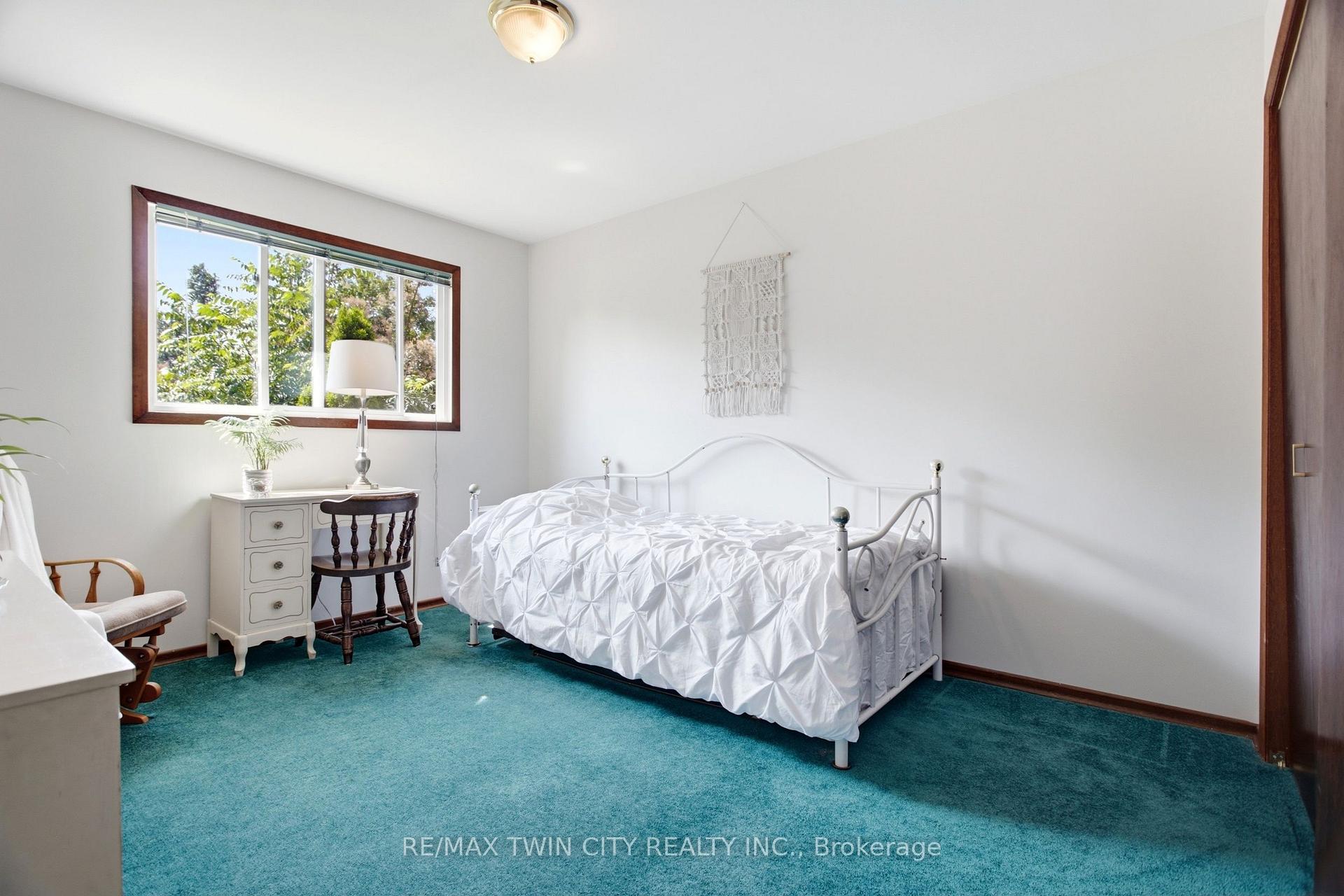 Photo 18 of 28 Alice Crescent, Wilmot — HOMEH