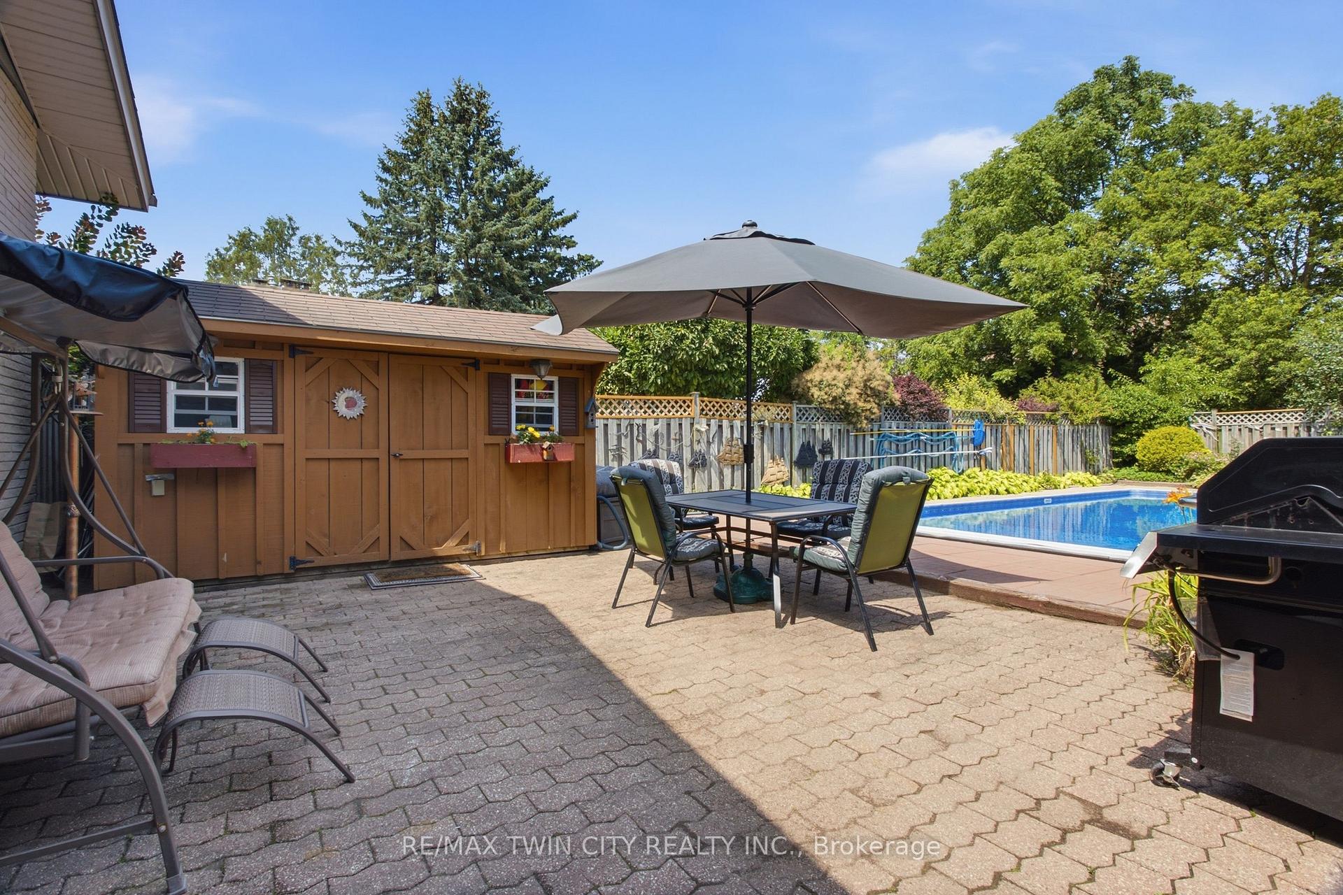 Photo 25 of 28 Alice Crescent, Wilmot — HOMEH