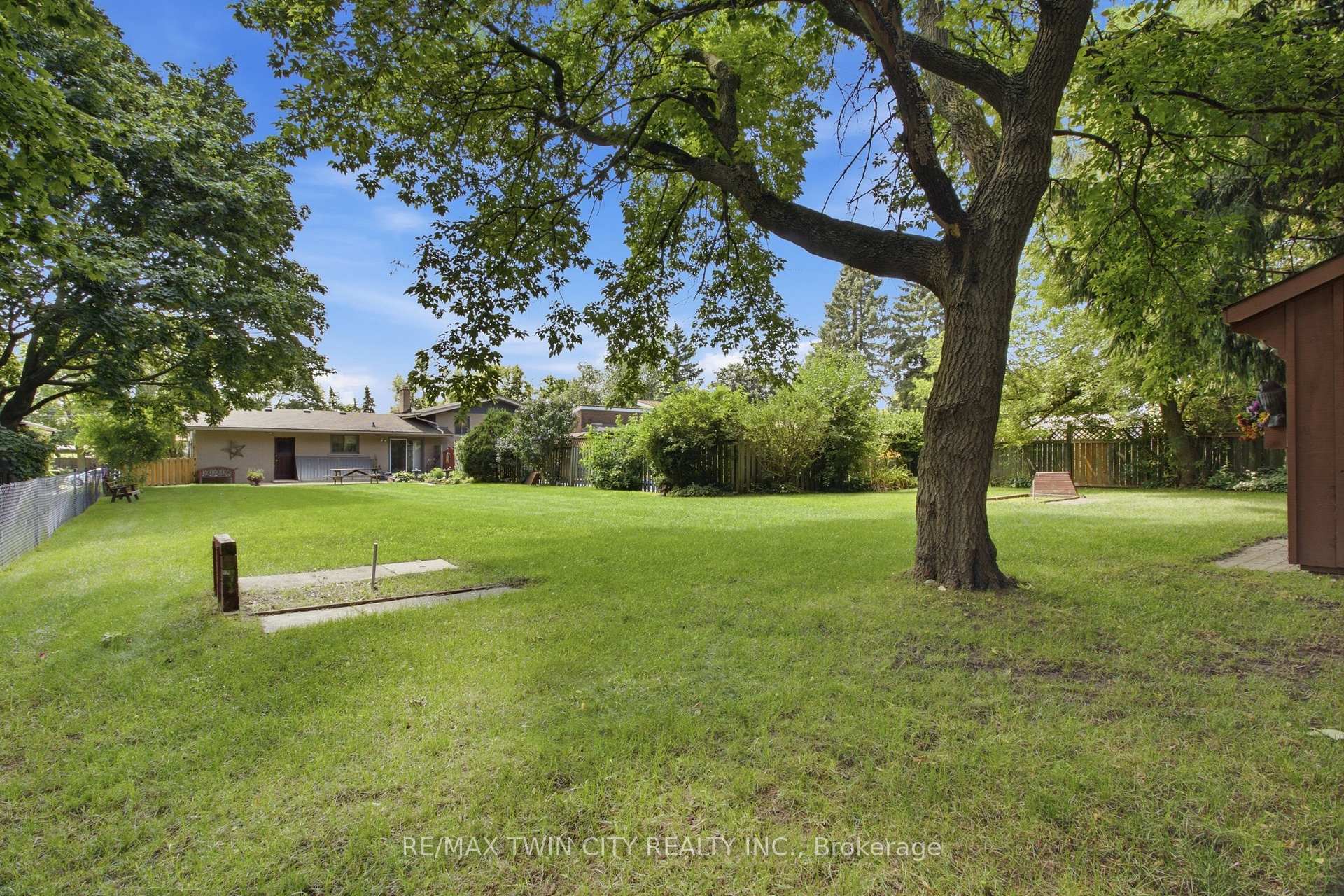 Photo 29 of 28 Alice Crescent, Wilmot — HOMEH