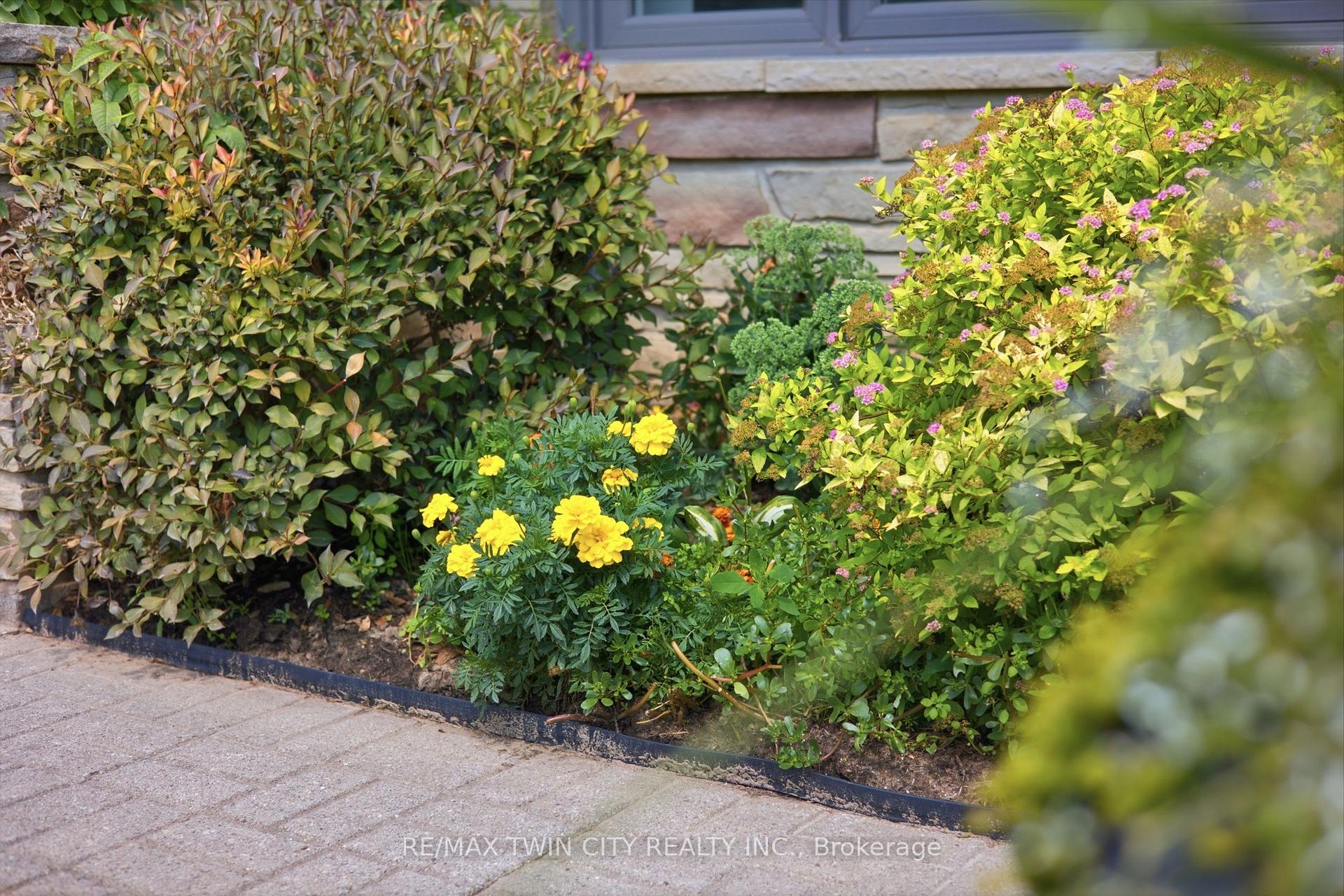 Photo 32 of 28 Alice Crescent, Wilmot — HOMEH