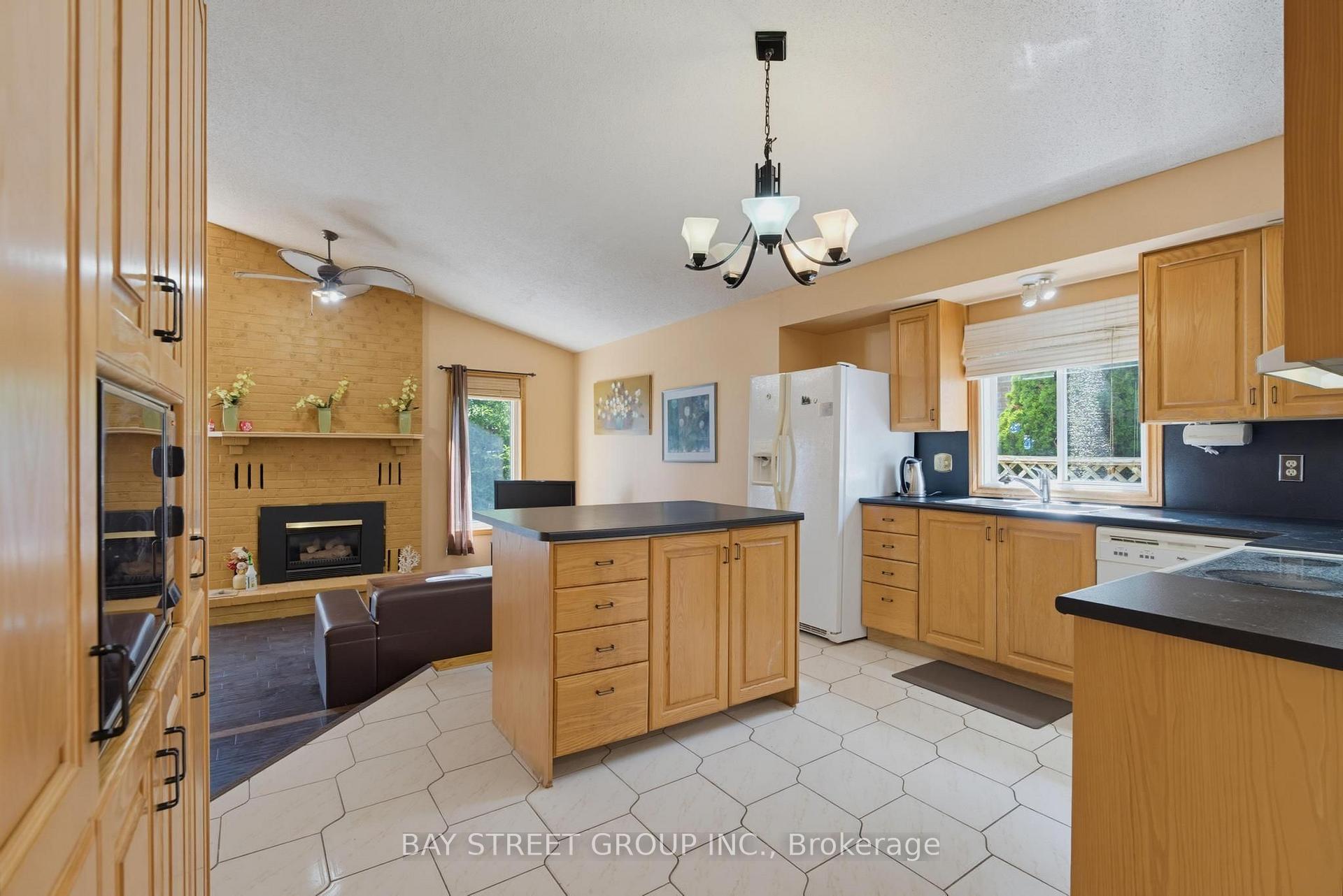 Photo 12 of 1019 Aldersbrook Road, London, North I — HOMEH