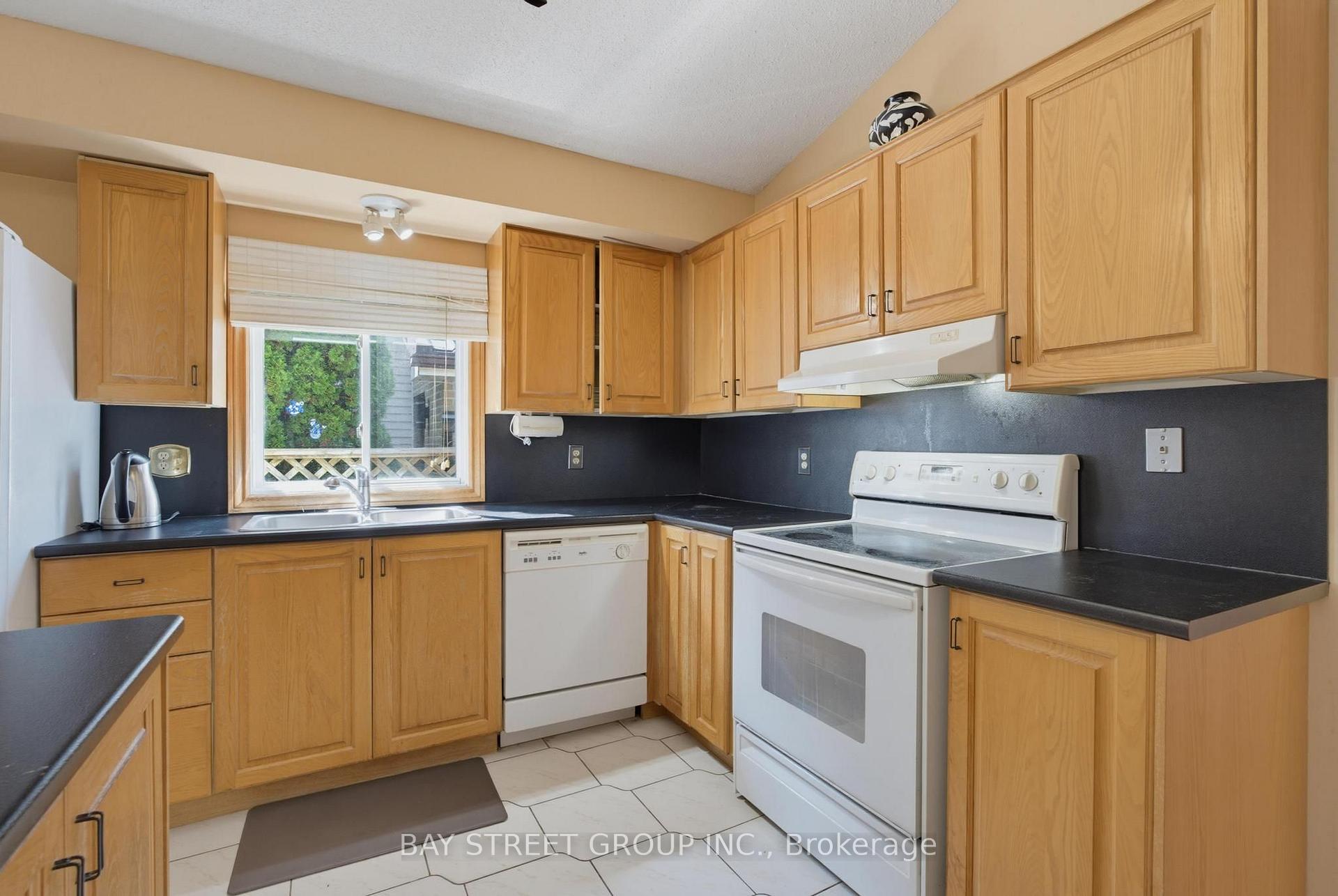 Photo 14 of 1019 Aldersbrook Road, London, North I — HOMEH