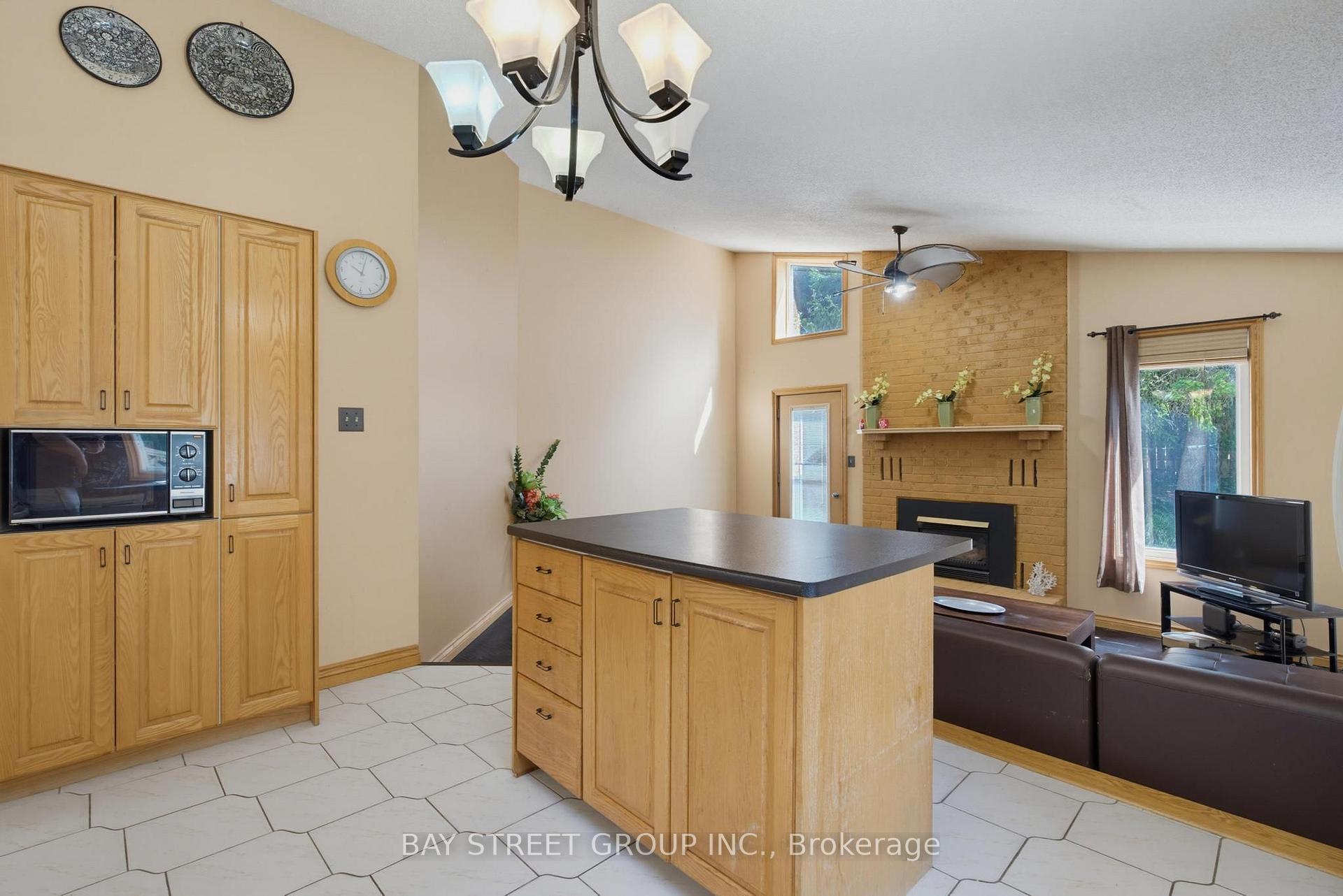 Photo 16 of 1019 Aldersbrook Road, London, North I — HOMEH