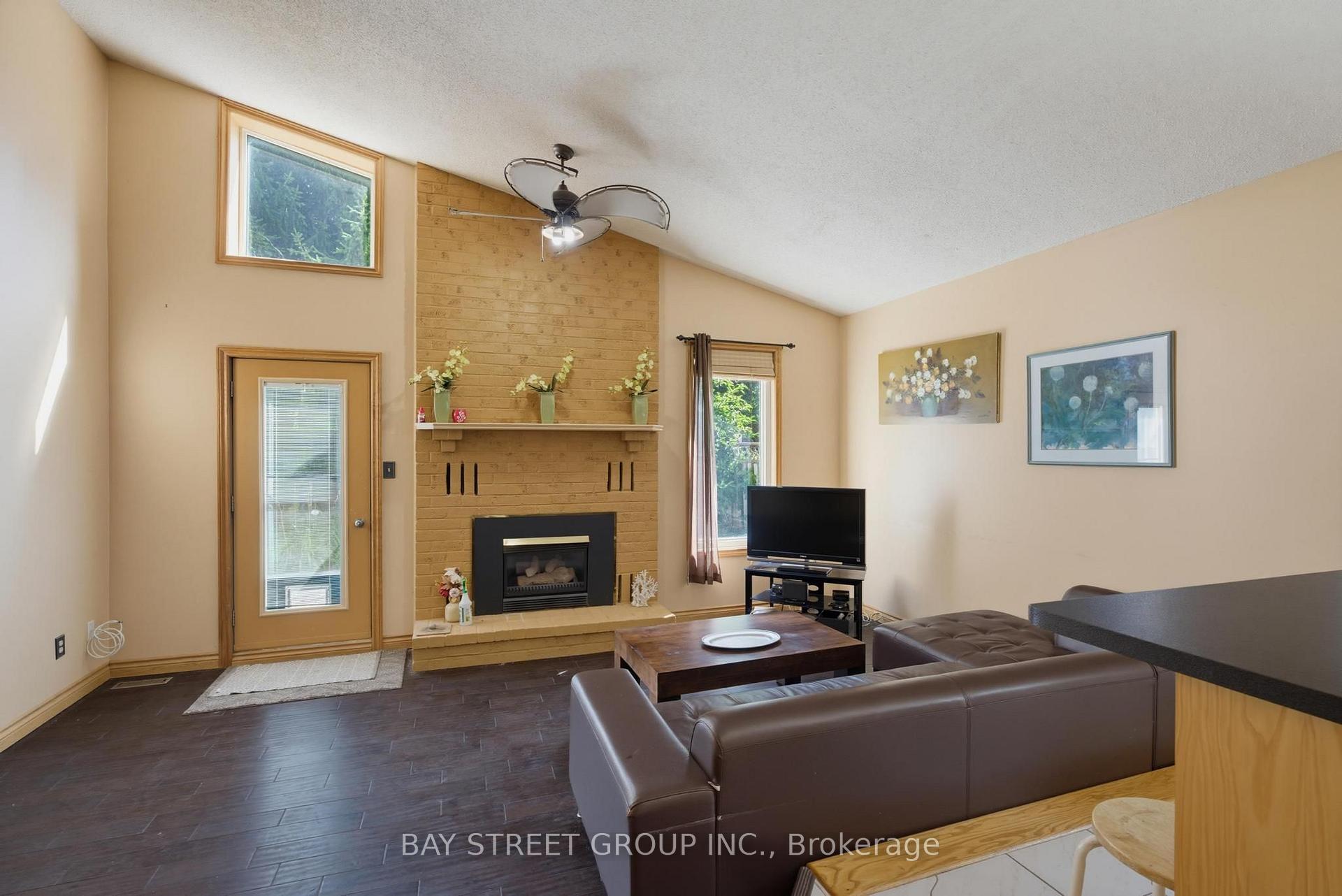 Photo 17 of 1019 Aldersbrook Road, London, North I — HOMEH