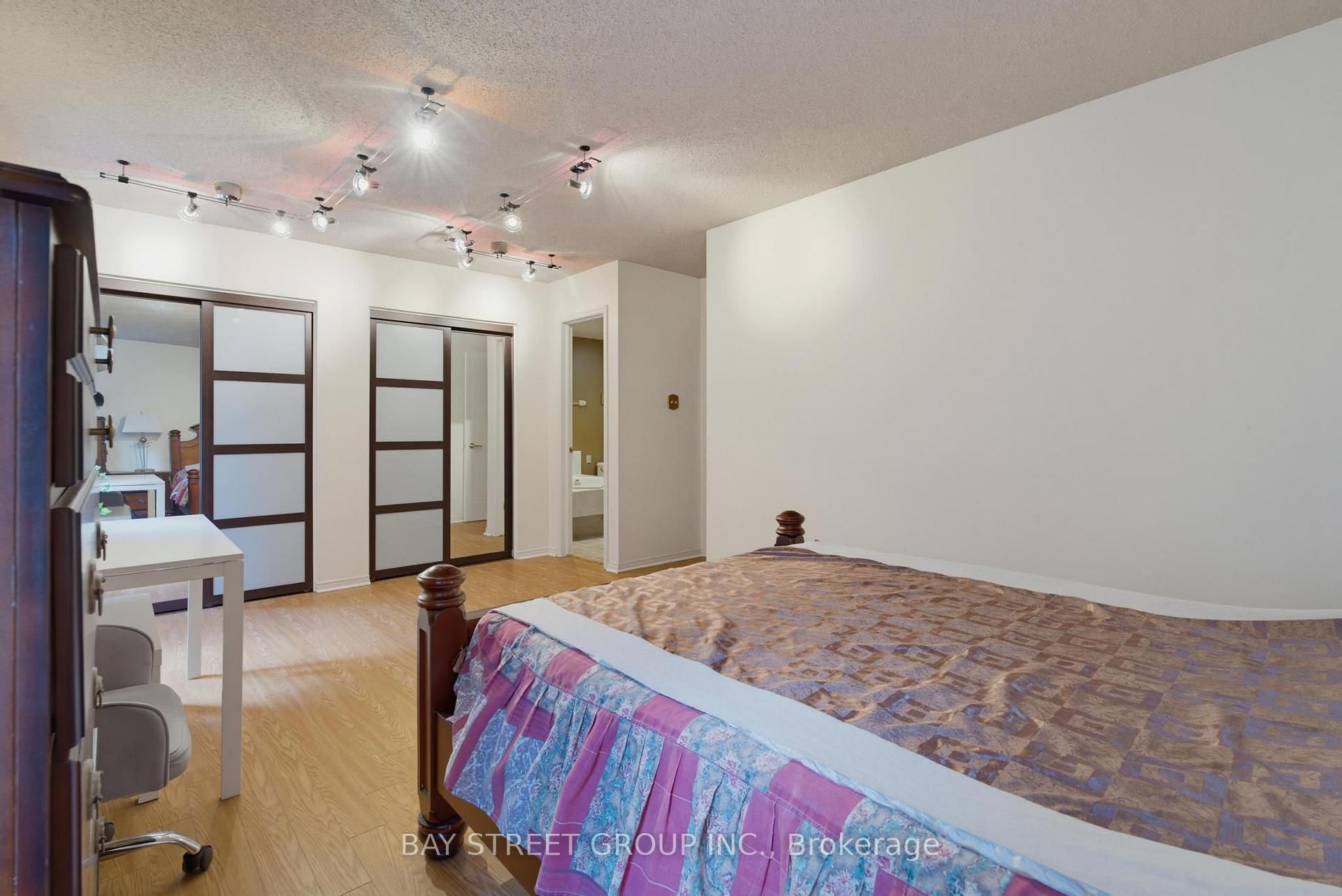 Photo 23 of 1019 Aldersbrook Road, London, North I — HOMEH