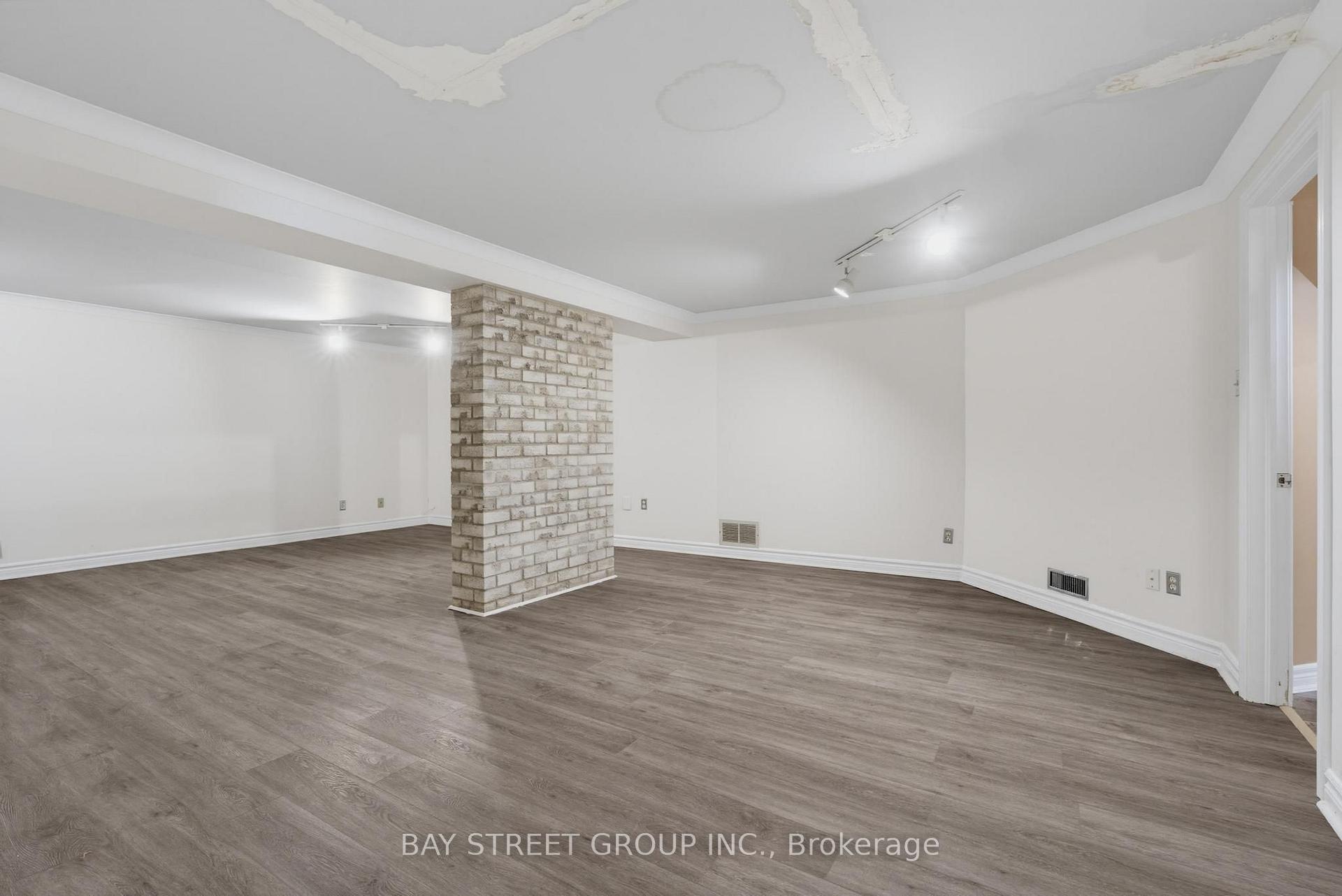Photo 33 of 1019 Aldersbrook Road, London, North I — HOMEH