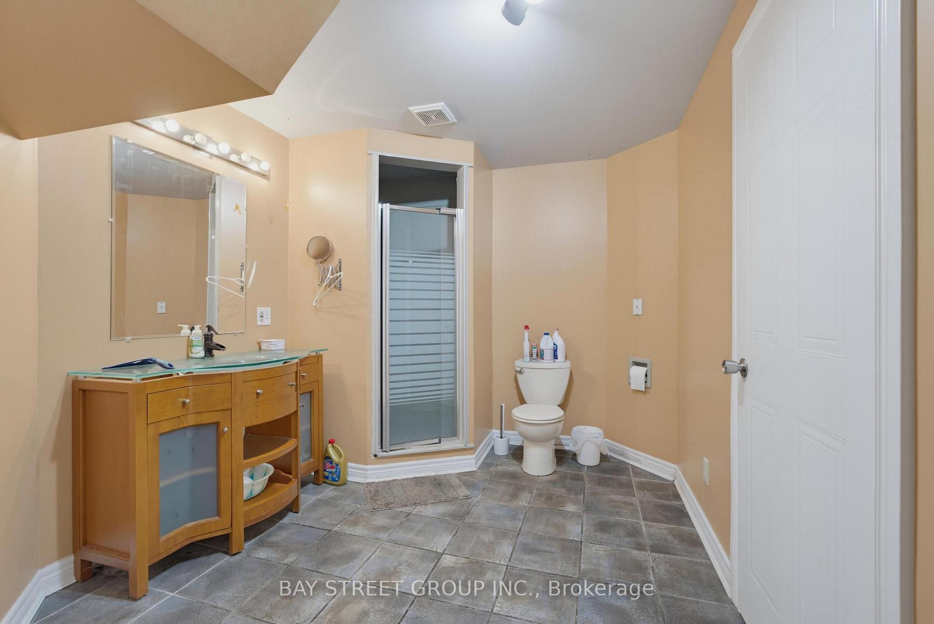 Photo 36 of 1019 Aldersbrook Road, London, North I — HOMEH