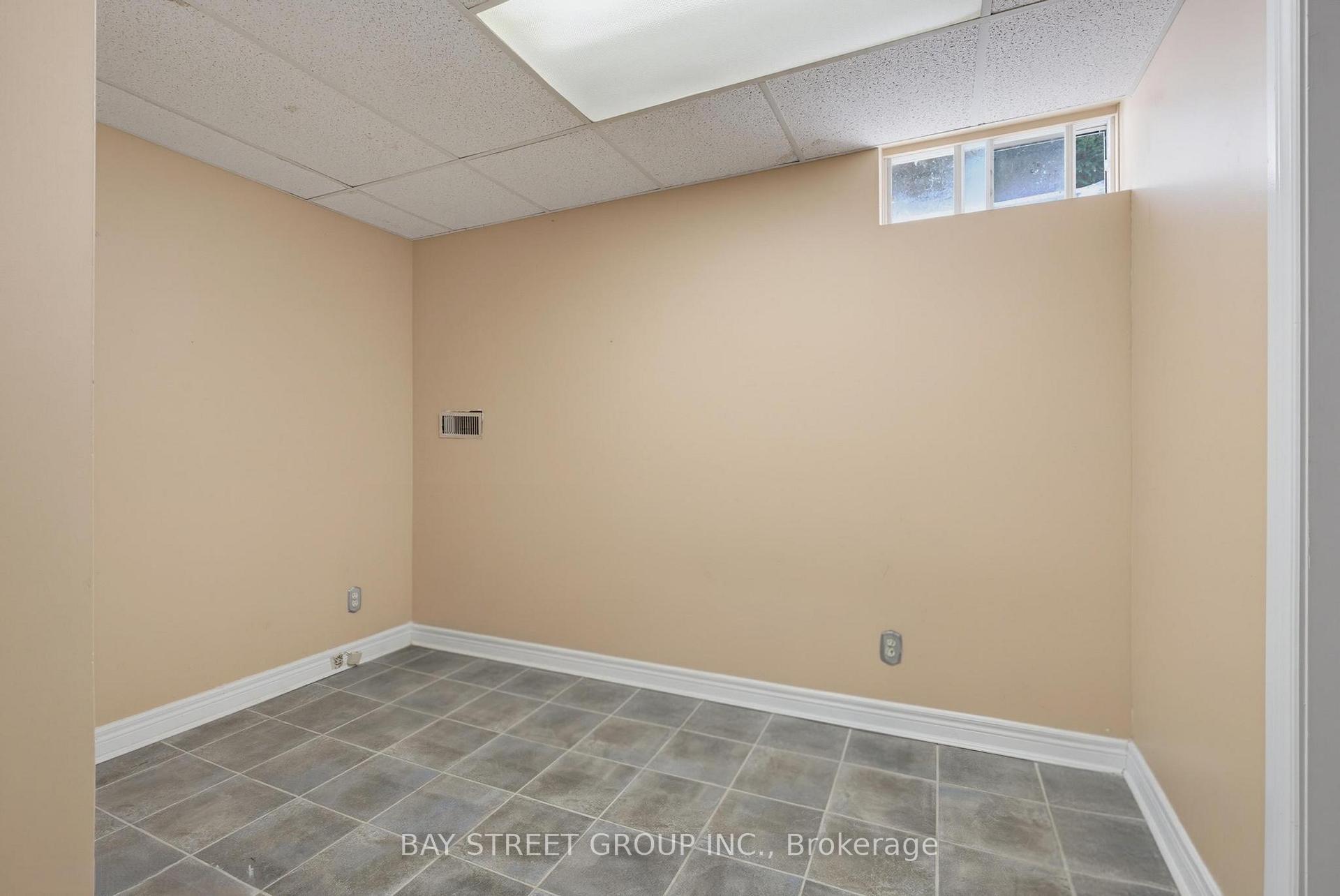 Photo 37 of 1019 Aldersbrook Road, London, North I — HOMEH