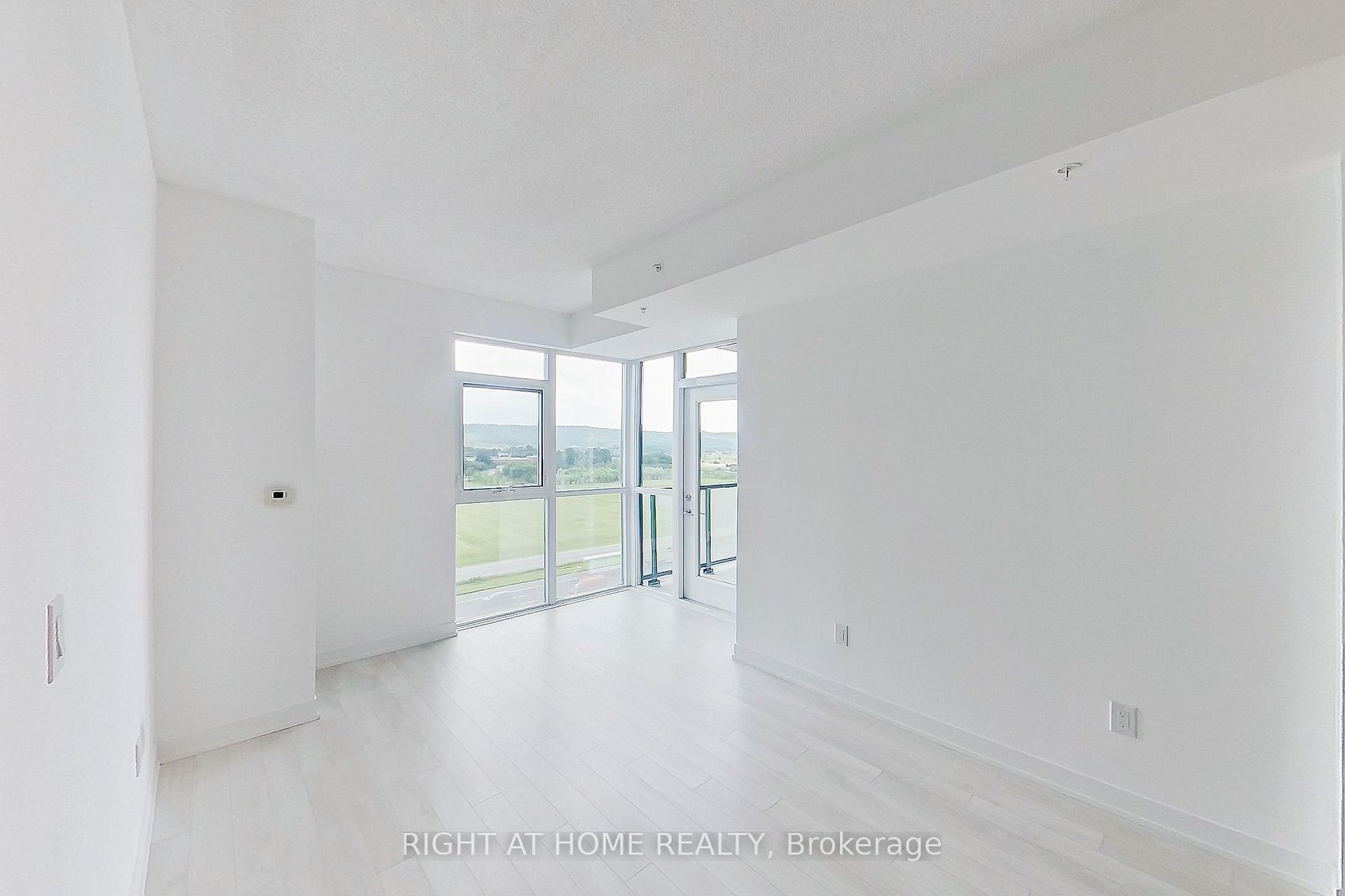 Photo 4 of Unit 809, 550 North Service Road, Grimsby, Grimsby Beach — HOMEH