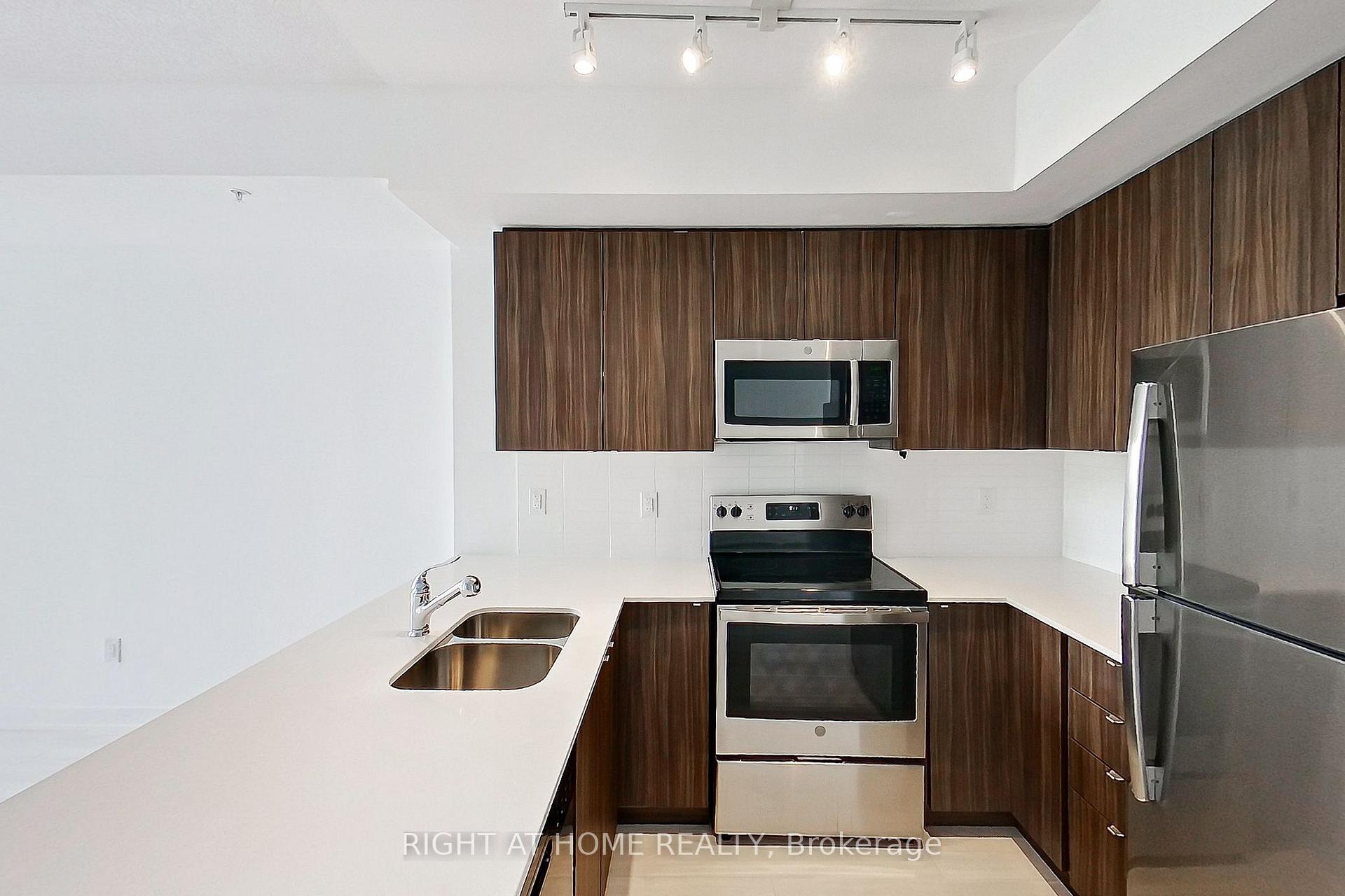 Photo 6 of Unit 809, 550 North Service Road, Grimsby, Grimsby Beach — HOMEH
