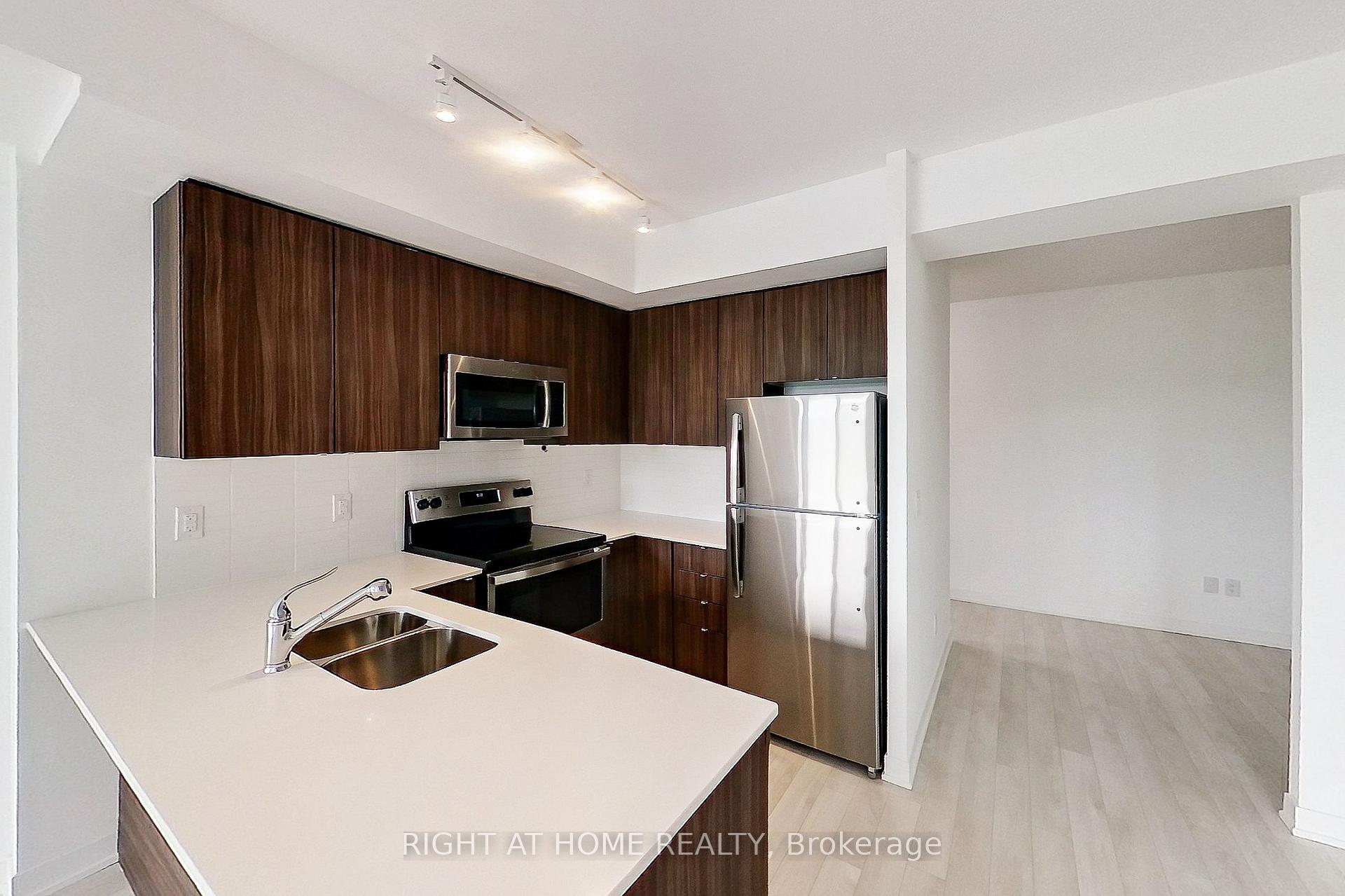 Photo 7 of Unit 809, 550 North Service Road, Grimsby, Grimsby Beach — HOMEH