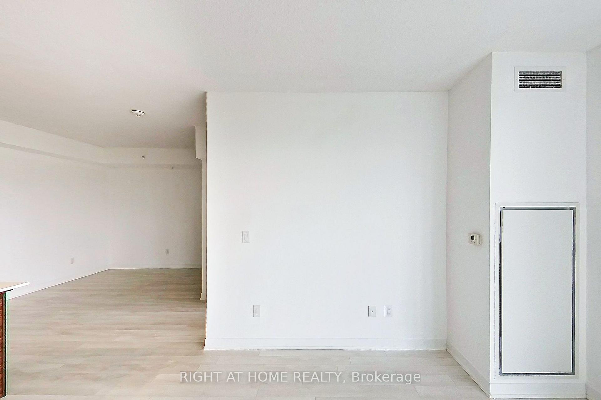 Photo 9 of Unit 809, 550 North Service Road, Grimsby, Grimsby Beach — HOMEH