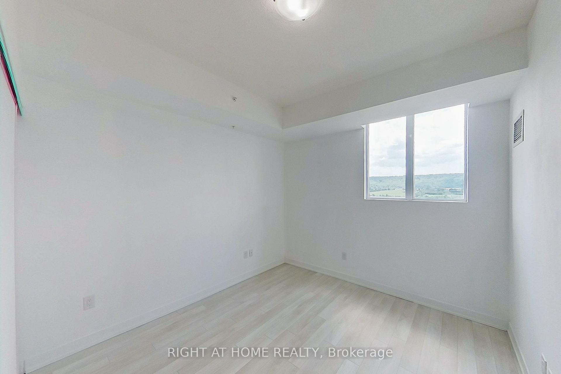 Photo 11 of Unit 809, 550 North Service Road, Grimsby, Grimsby Beach — HOMEH