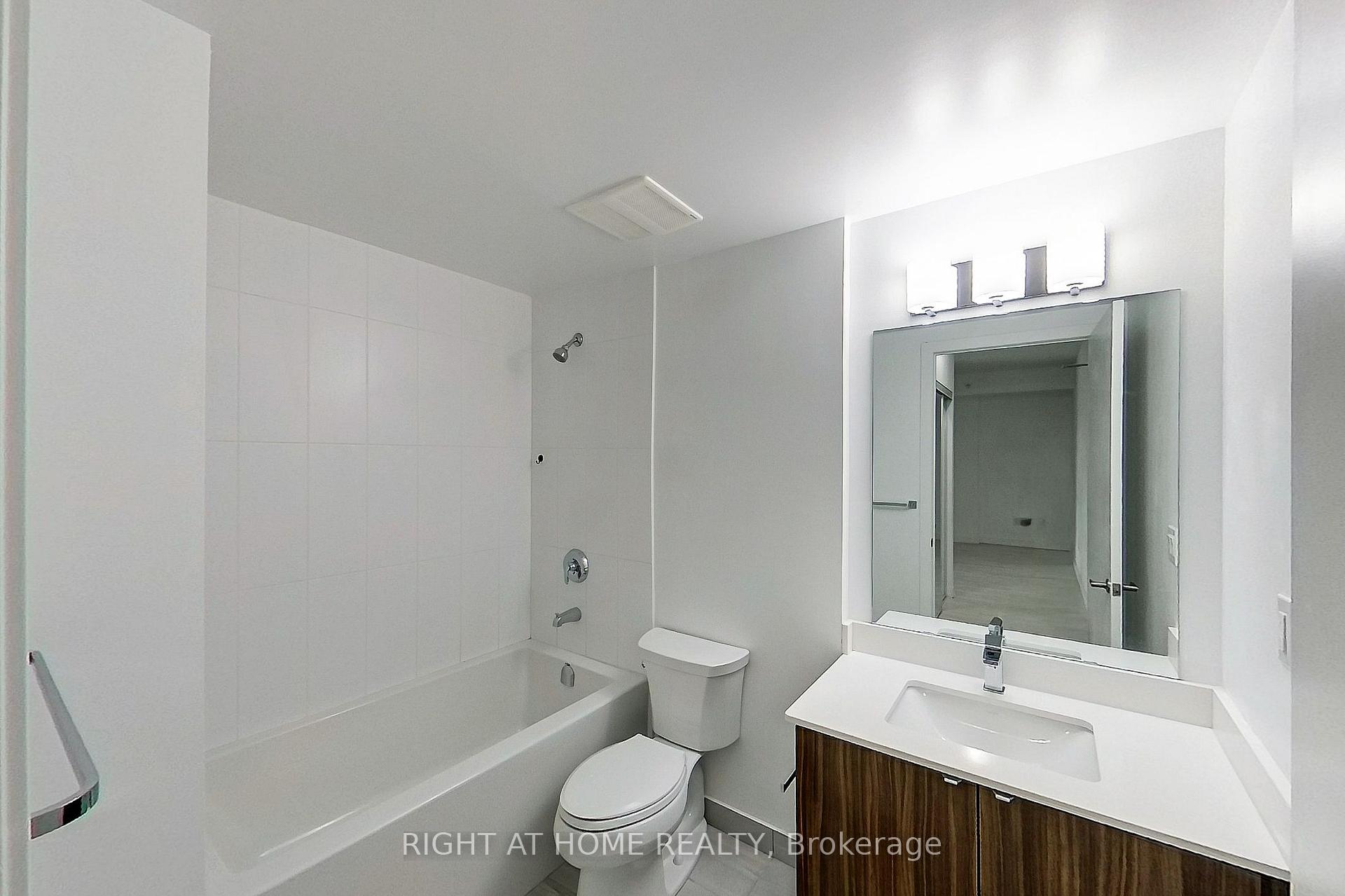 Photo 15 of Unit 809, 550 North Service Road, Grimsby, Grimsby Beach — HOMEH