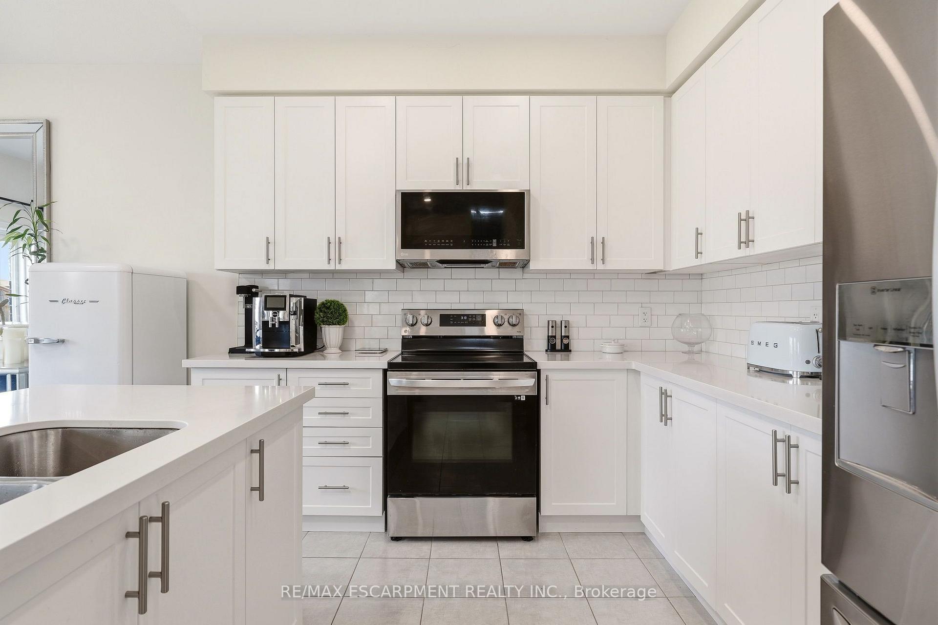 Photo 8 of 67 Pinot Crescent, Hamilton, Fruitland — HOMEH