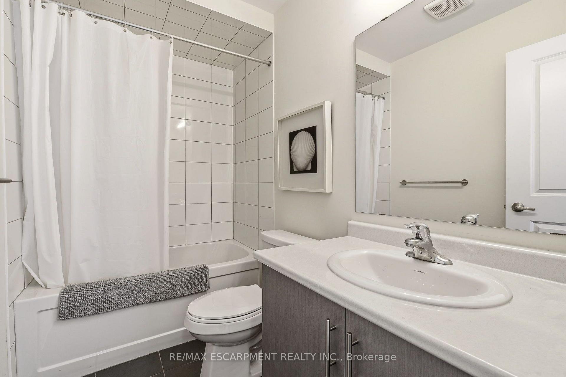 Photo 43 of 67 Pinot Crescent, Hamilton, Fruitland — HOMEH