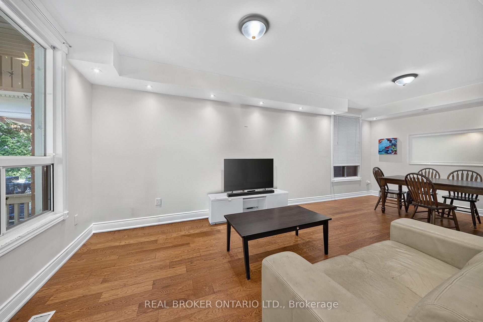 Photo 5 of 109 Gladstone Avenue, Hamilton, St. Clair — HOMEH