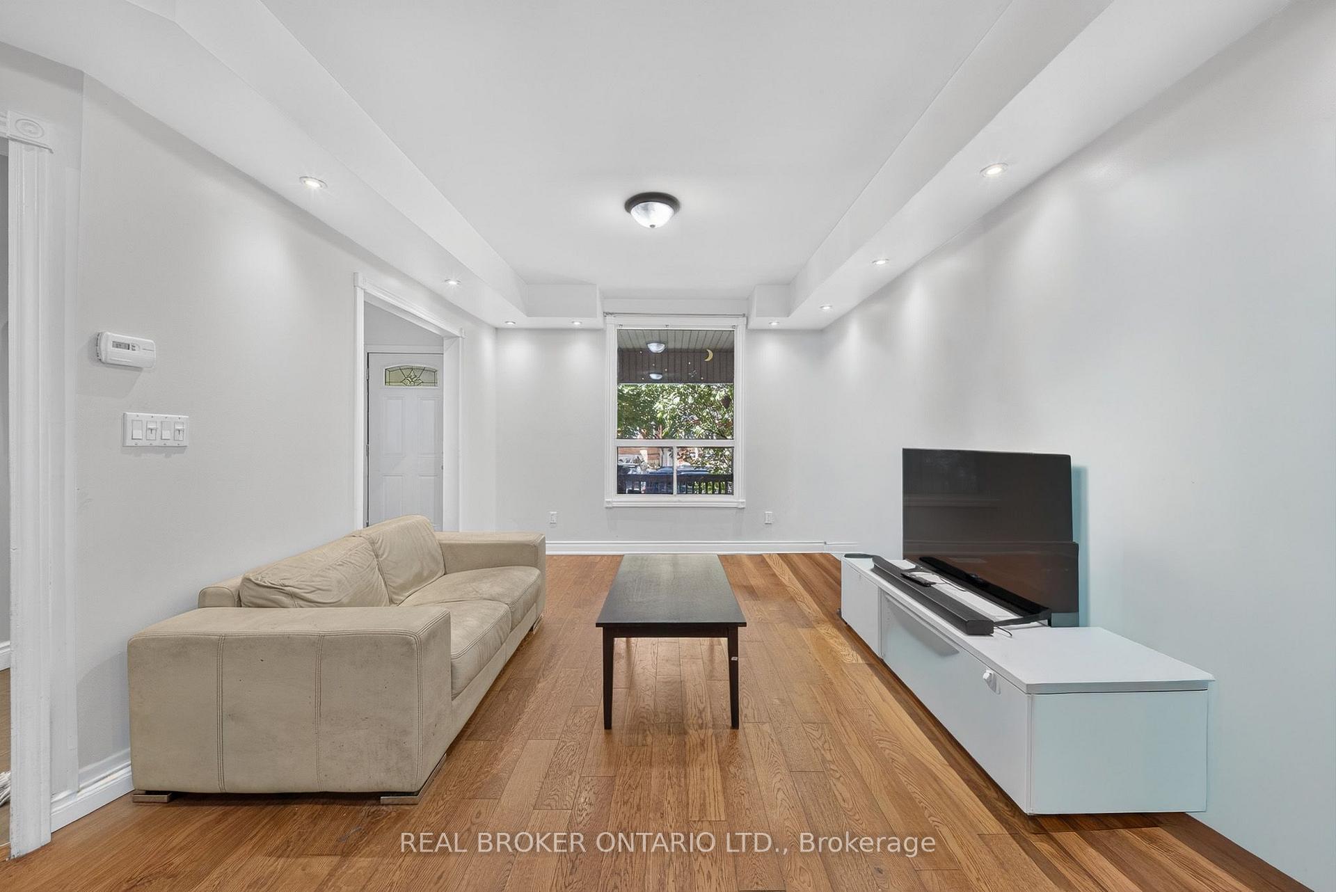 Photo 6 of 109 Gladstone Avenue, Hamilton, St. Clair — HOMEH