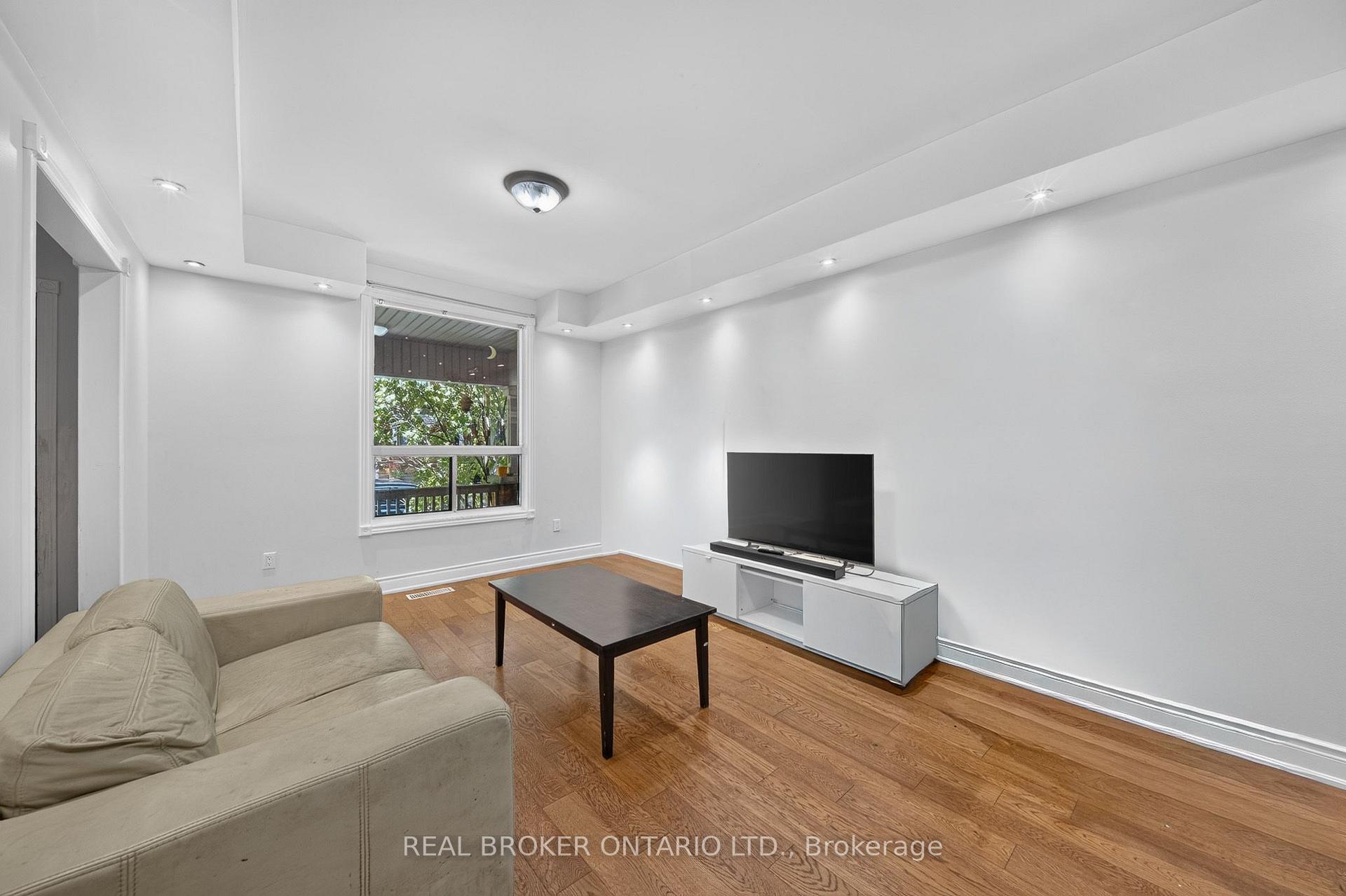 Photo 7 of 109 Gladstone Avenue, Hamilton, St. Clair — HOMEH