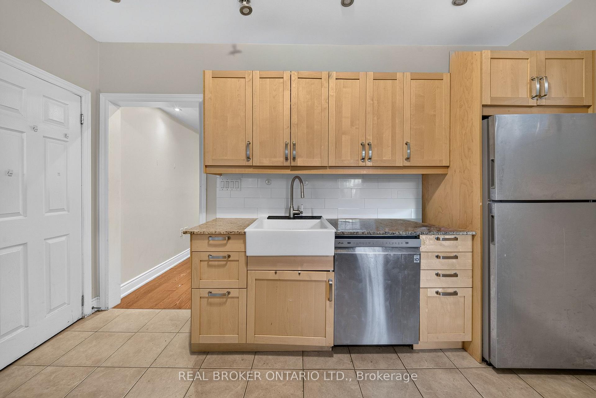 Photo 10 of 109 Gladstone Avenue, Hamilton, St. Clair — HOMEH