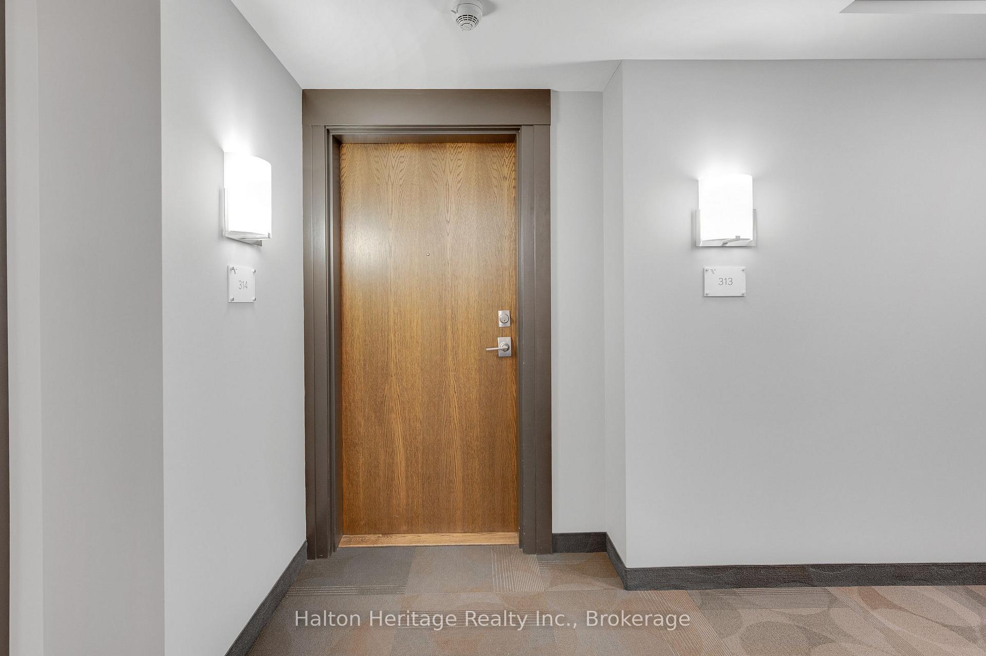 Photo 2 of Unit 313, 30 Hamilton Street S, Hamilton, Waterdown — HOMEH