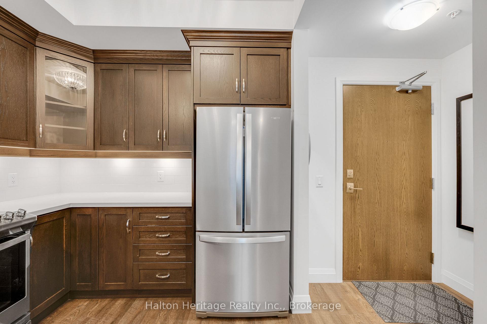 Photo 14 of Unit 313, 30 Hamilton Street S, Hamilton, Waterdown — HOMEH