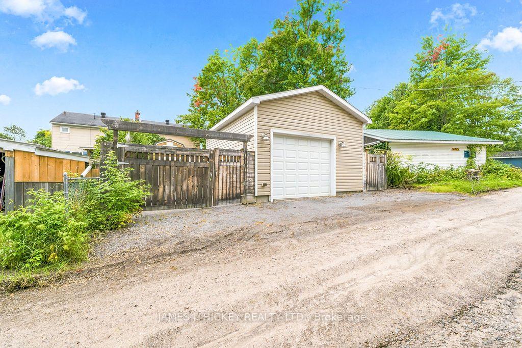 Photo 37 of 18 Silvie Street, Deep River, Deep River — HOMEH