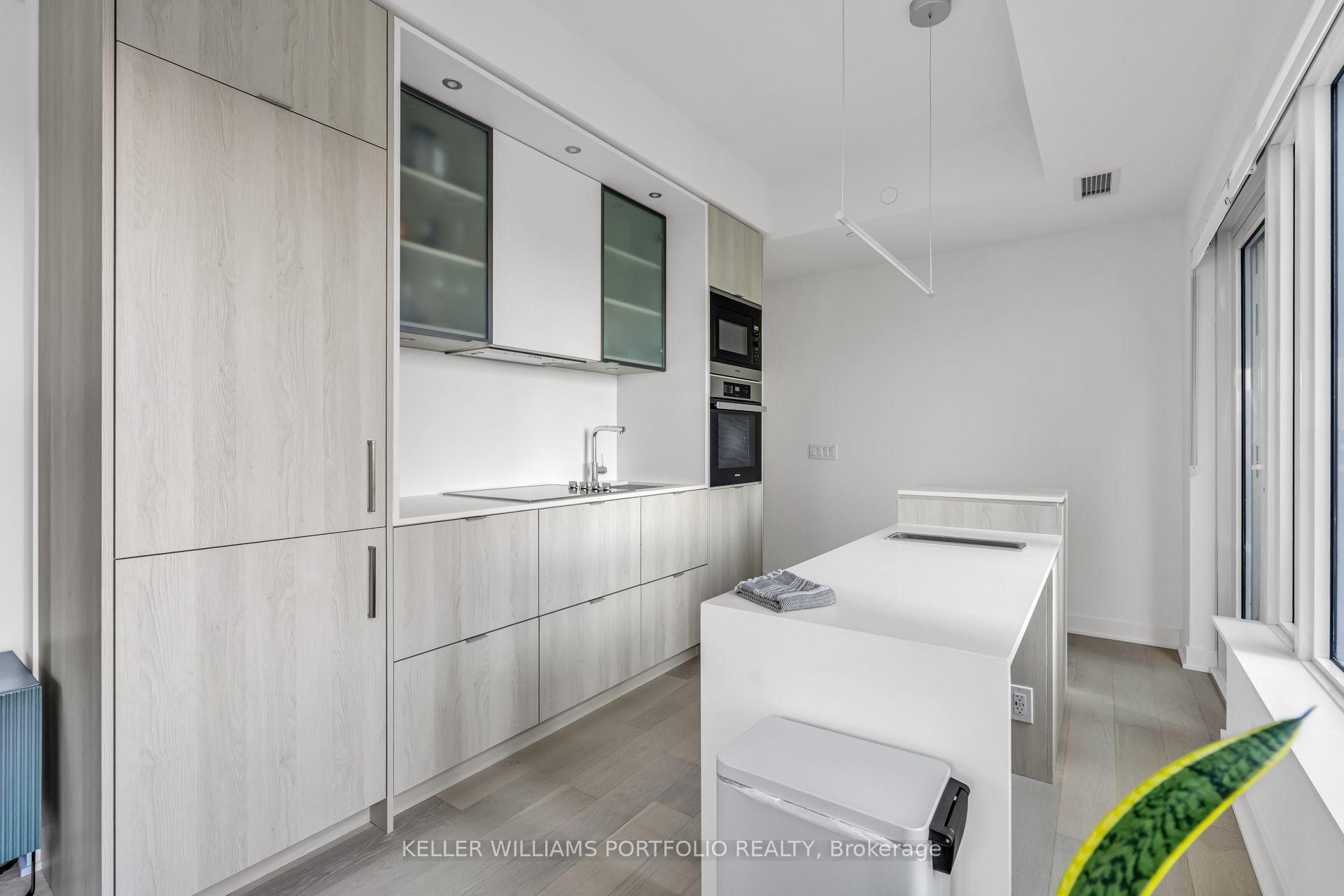 Photo 6 of Unit 2709, 11 Yorkville Avenue, Toronto, The Annex — HOMEH