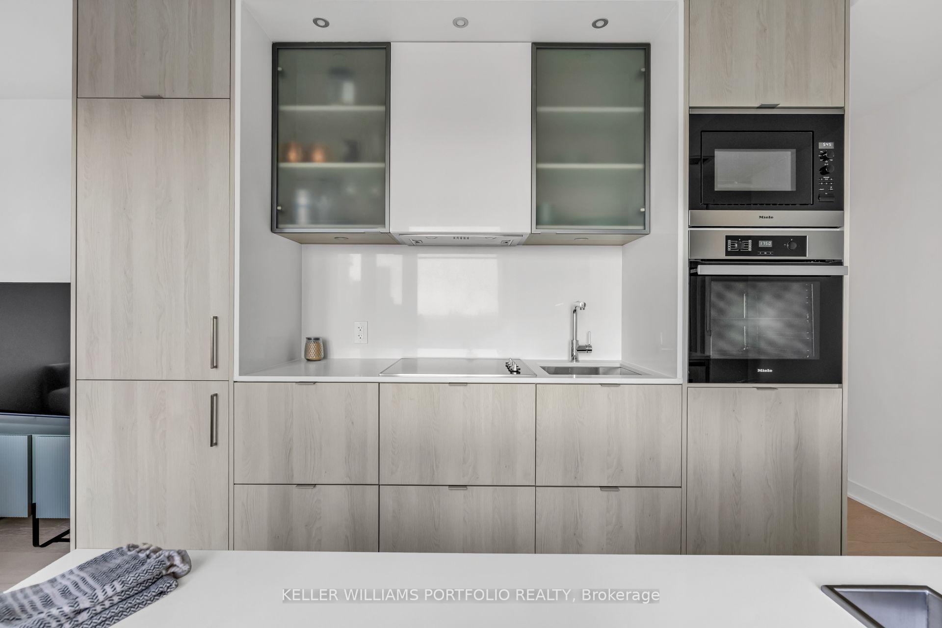 Photo 8 of Unit 2709, 11 Yorkville Avenue, Toronto, The Annex — HOMEH
