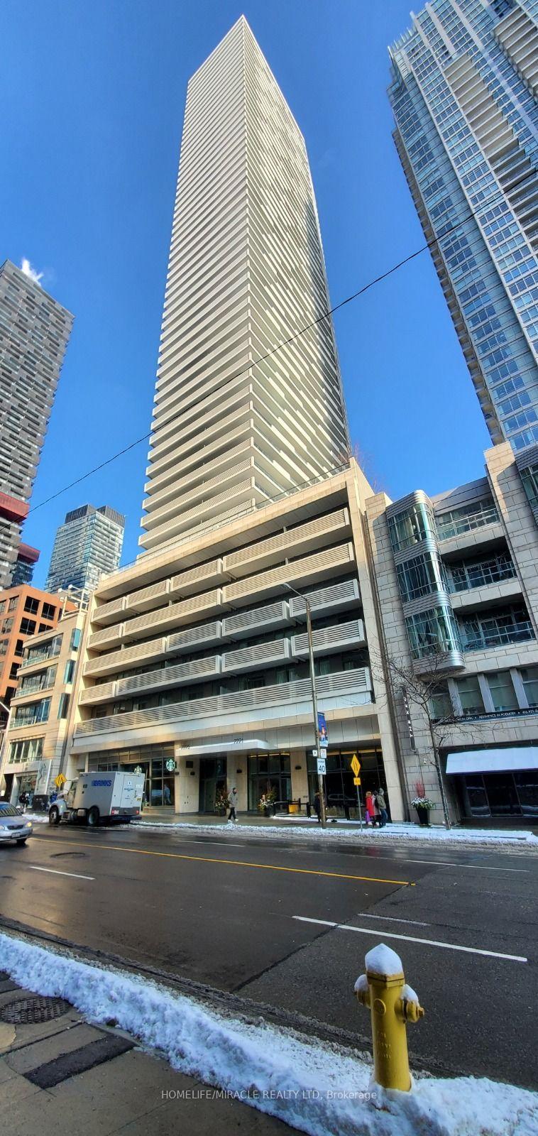 Front of Unit 1609, 2221 Yonge Street