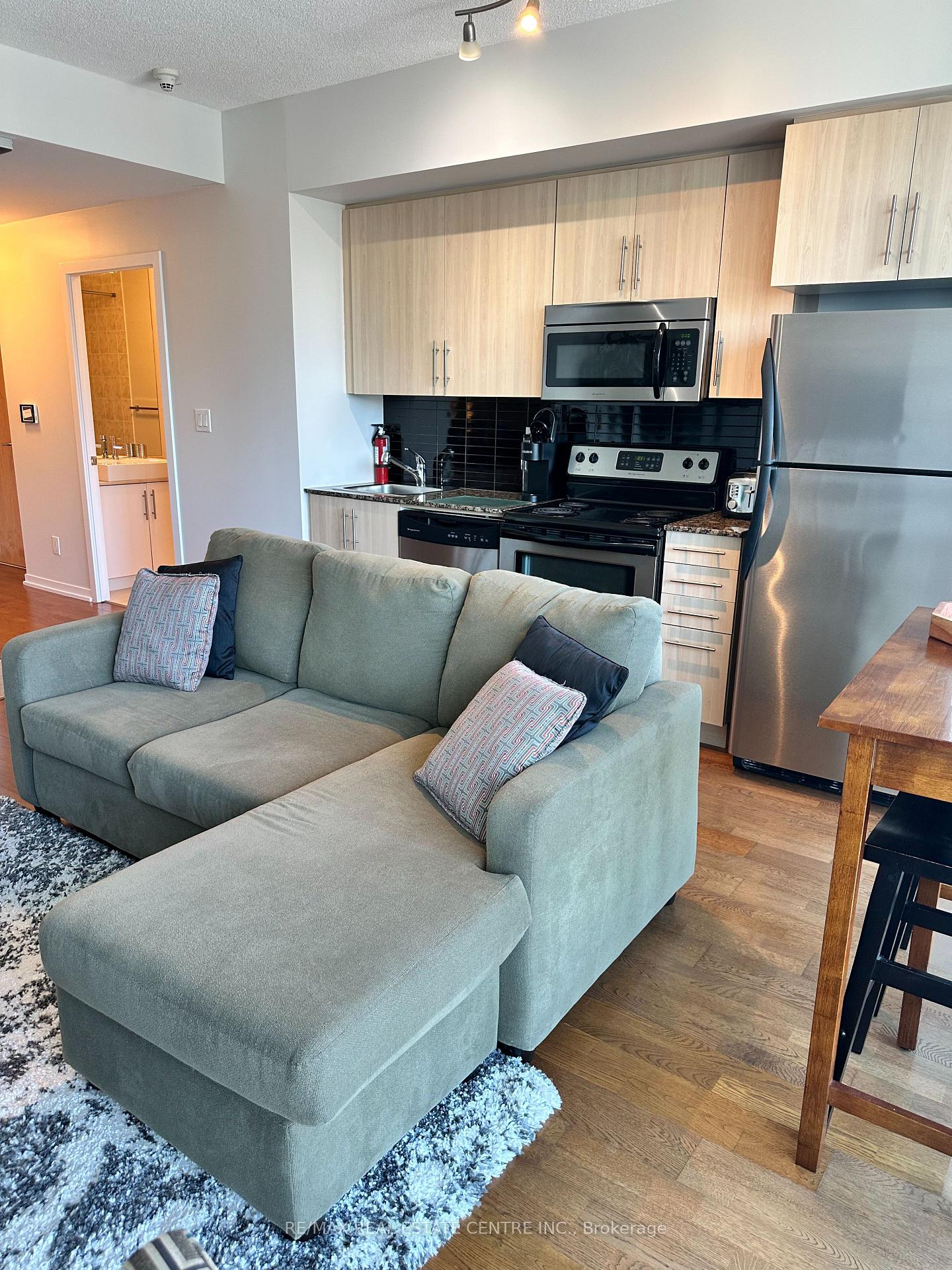 Photo 2 of Unit 4706, 65 Bremner Boulevard, Toronto, Waterfront Communities — HOMEH