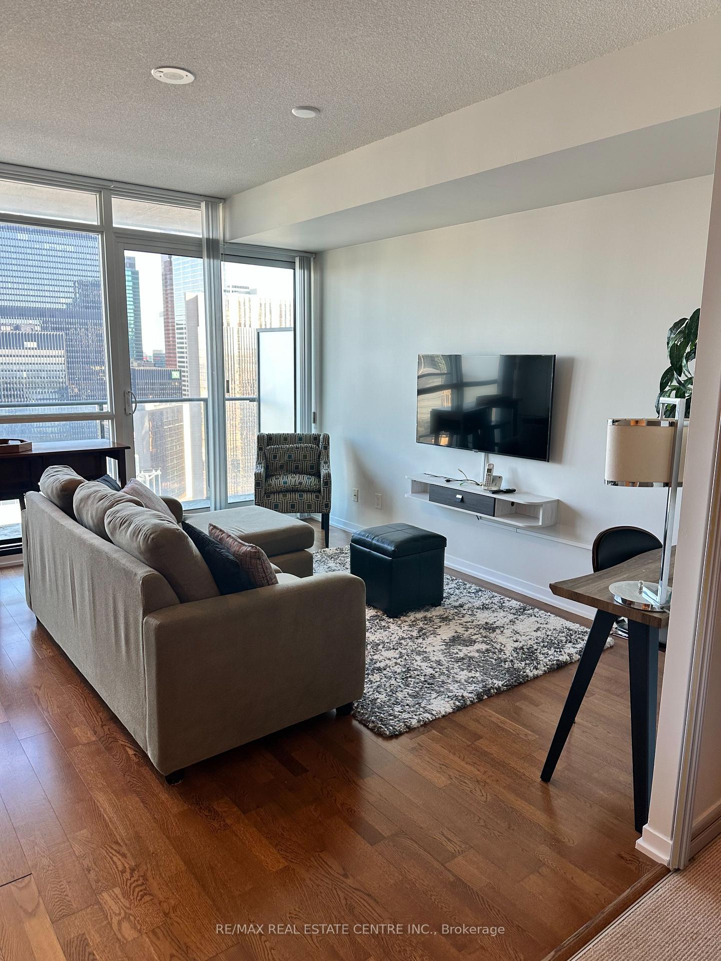 Photo 4 of Unit 4706, 65 Bremner Boulevard, Toronto, Waterfront Communities — HOMEH