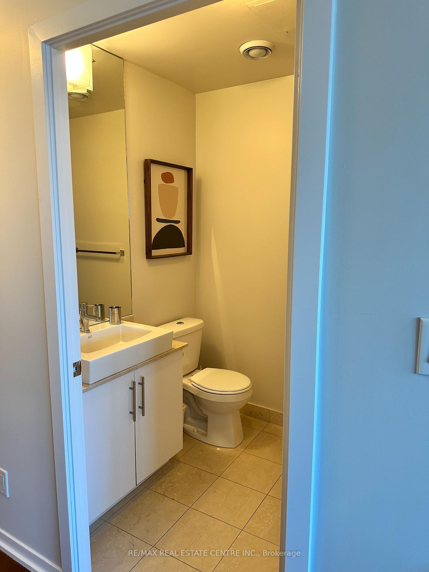 Photo 9 of Unit 4706, 65 Bremner Boulevard, Toronto, Waterfront Communities — HOMEH