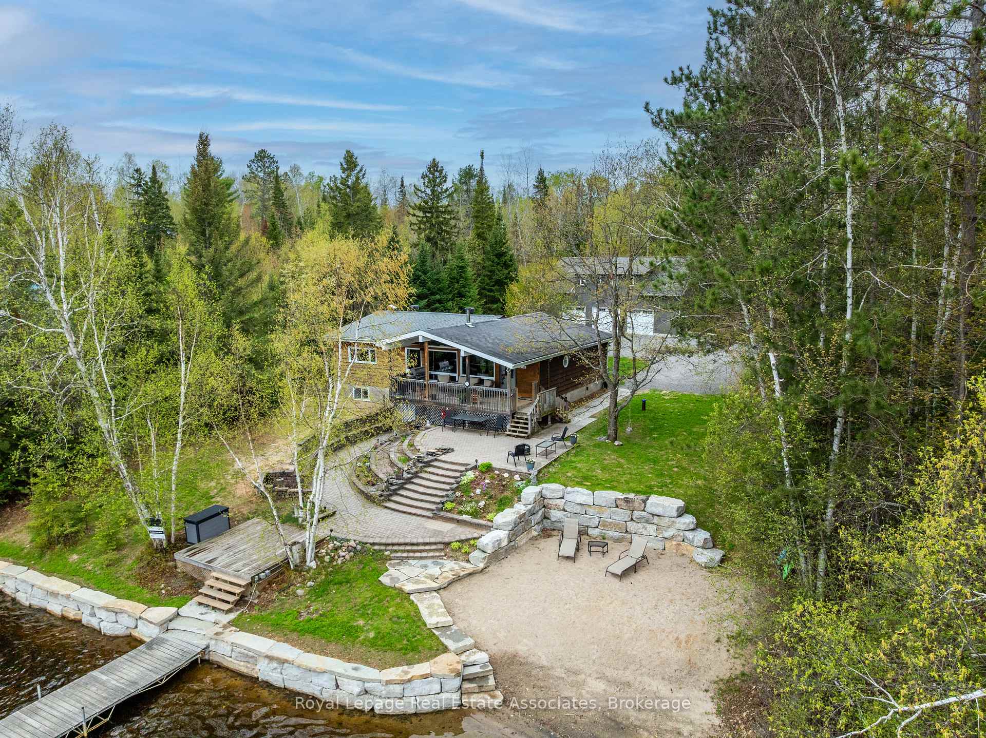 Photo 1 of 196 Circle Road, Hastings Highlands, McClure Ward — HOMEH