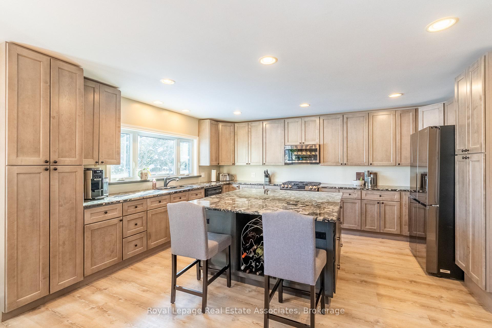 Photo 4 of 196 Circle Road, Hastings Highlands, McClure Ward — HOMEH