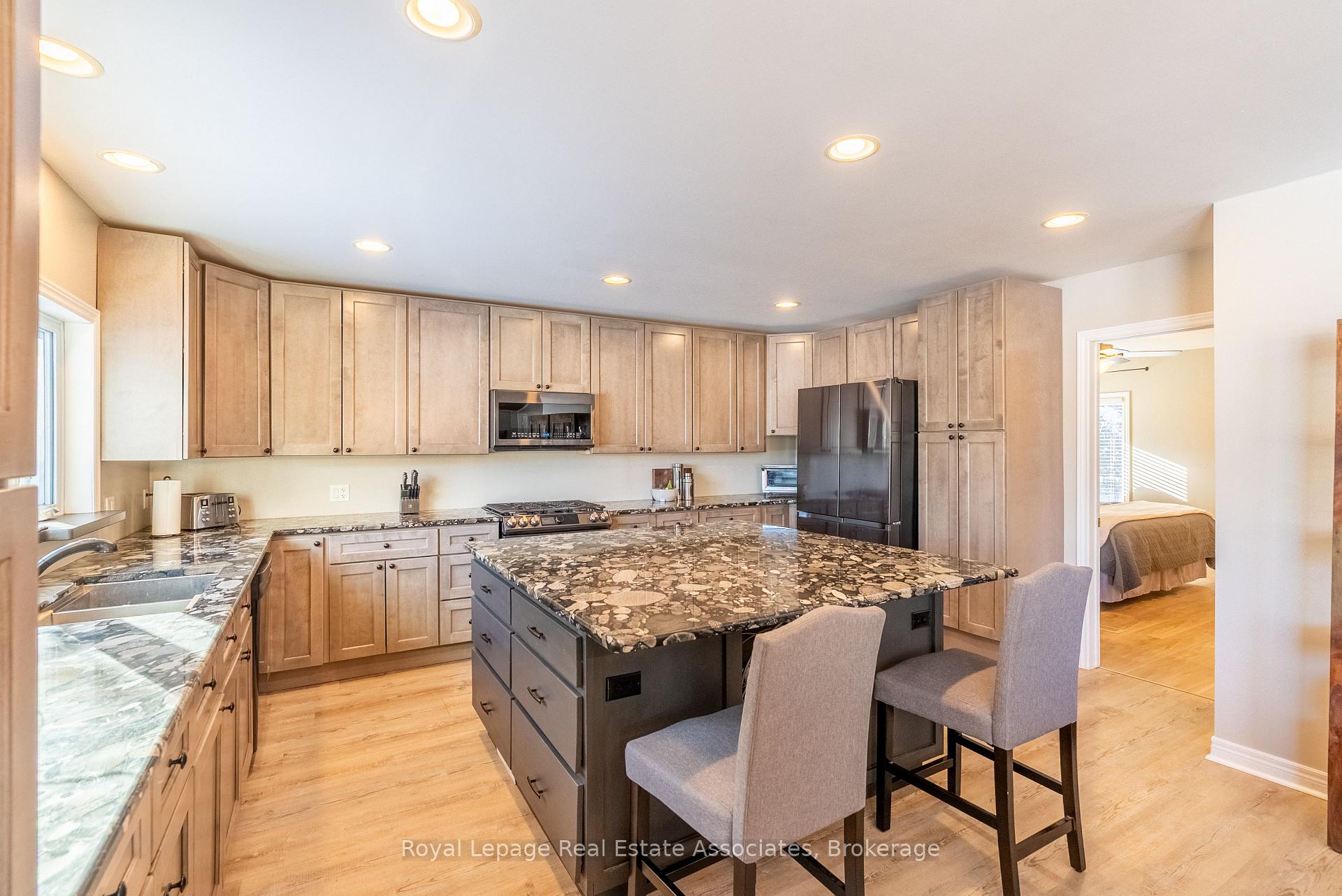 Photo 5 of 196 Circle Road, Hastings Highlands, McClure Ward — HOMEH