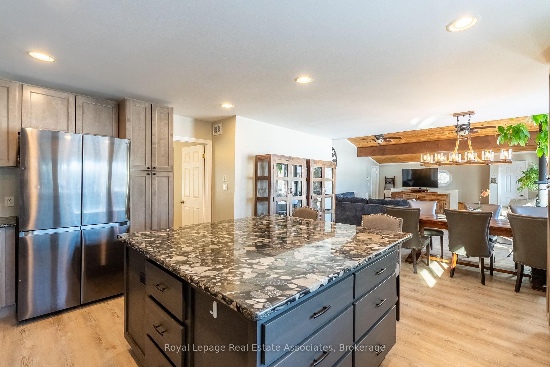 Photo 6 of 196 Circle Road, Hastings Highlands, McClure Ward — HOMEH