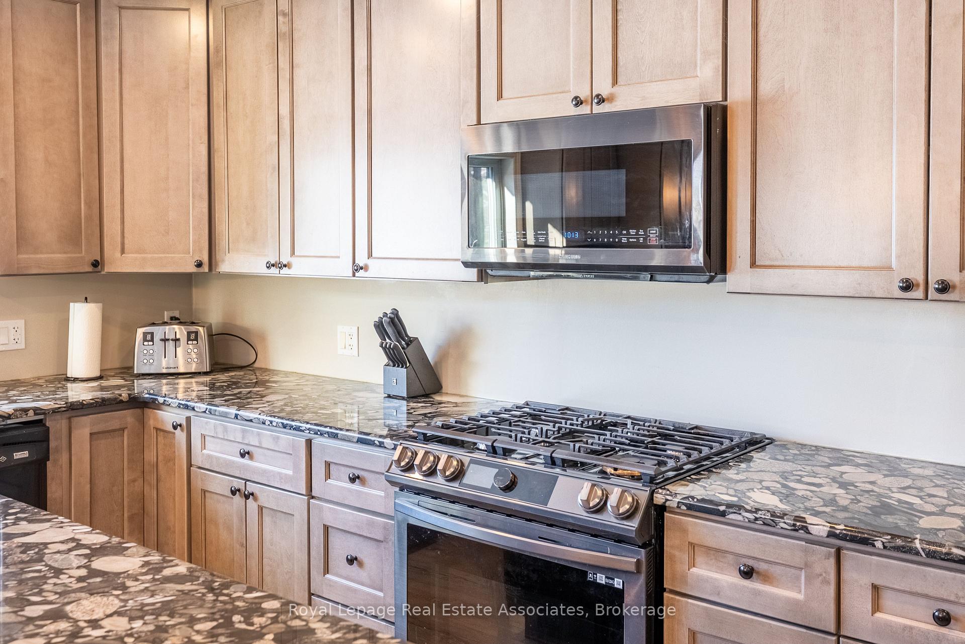Photo 8 of 196 Circle Road, Hastings Highlands, McClure Ward — HOMEH