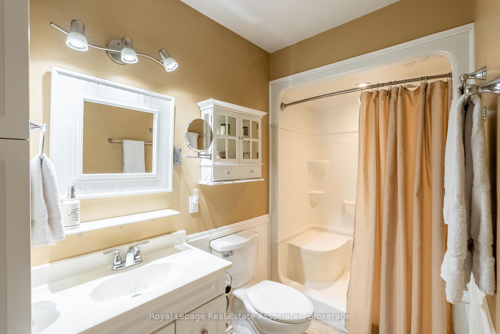 Photo 20 of 196 Circle Road, Hastings Highlands, McClure Ward — HOMEH