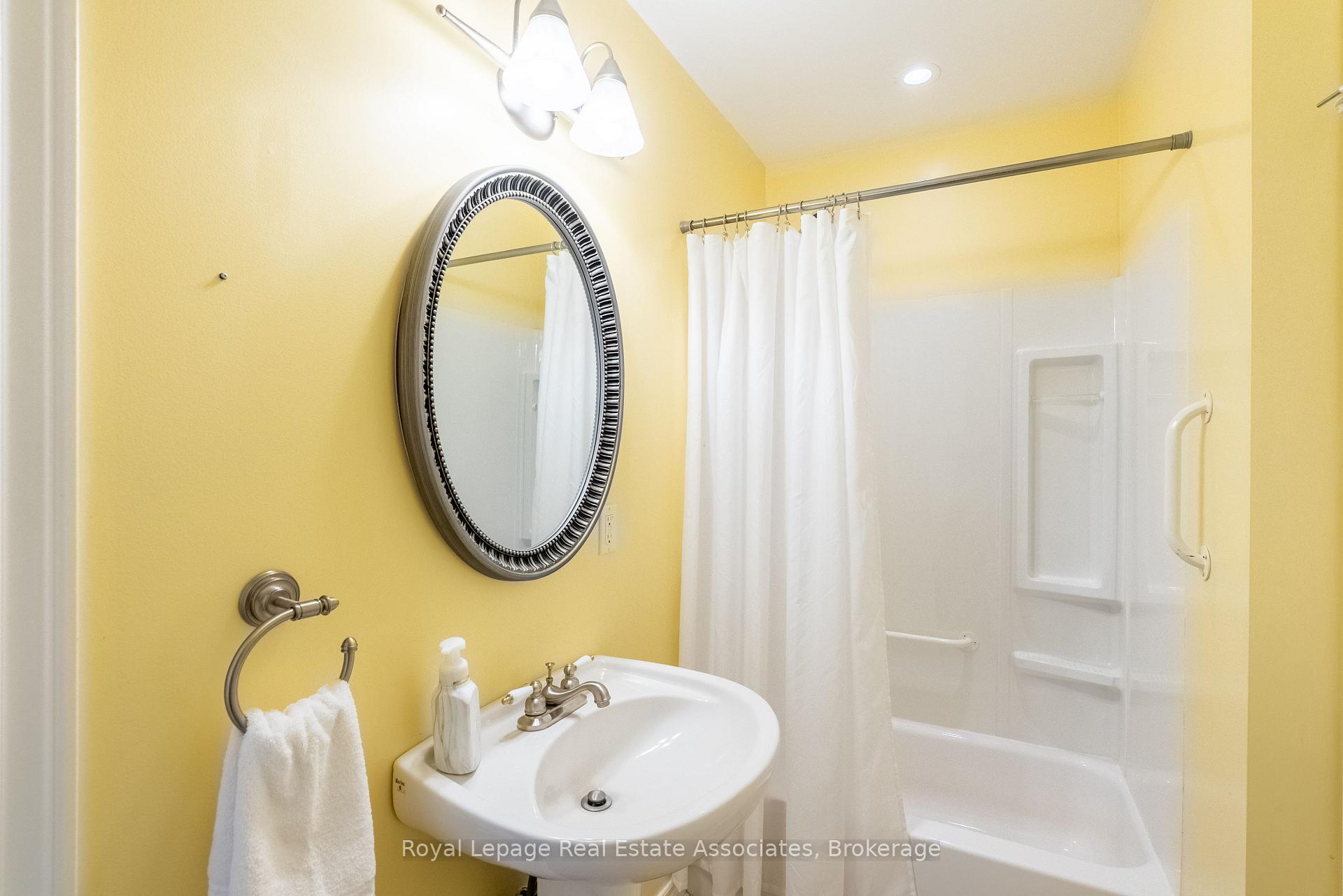 Photo 25 of 196 Circle Road, Hastings Highlands, McClure Ward — HOMEH