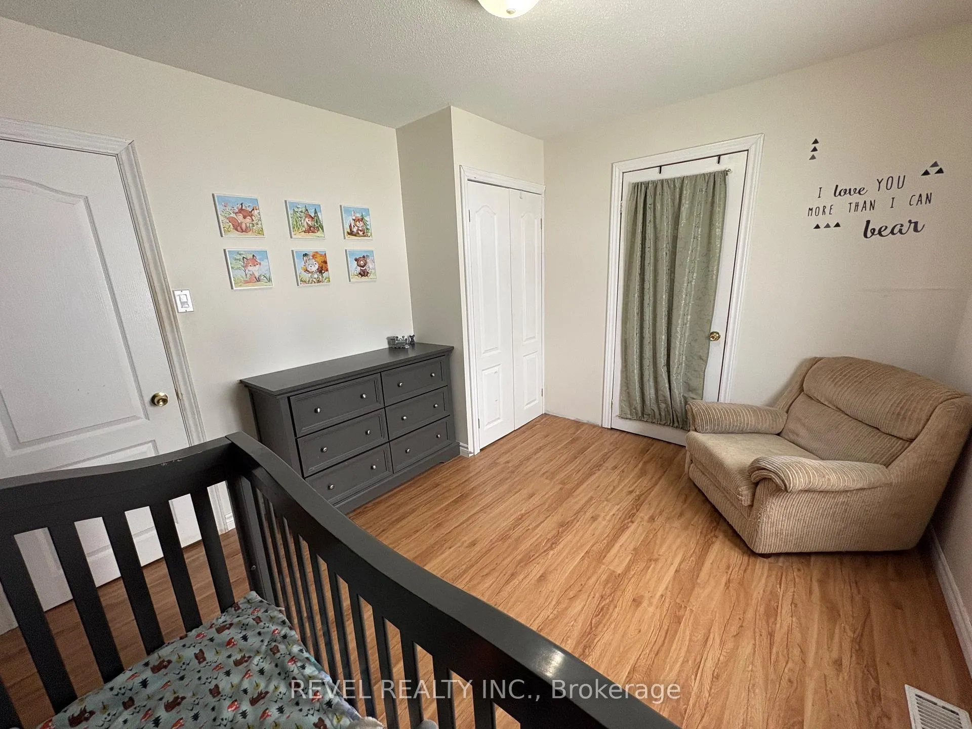 Photo 23 of 147 Fifteenth Avenue, Cochrane — HOMEH